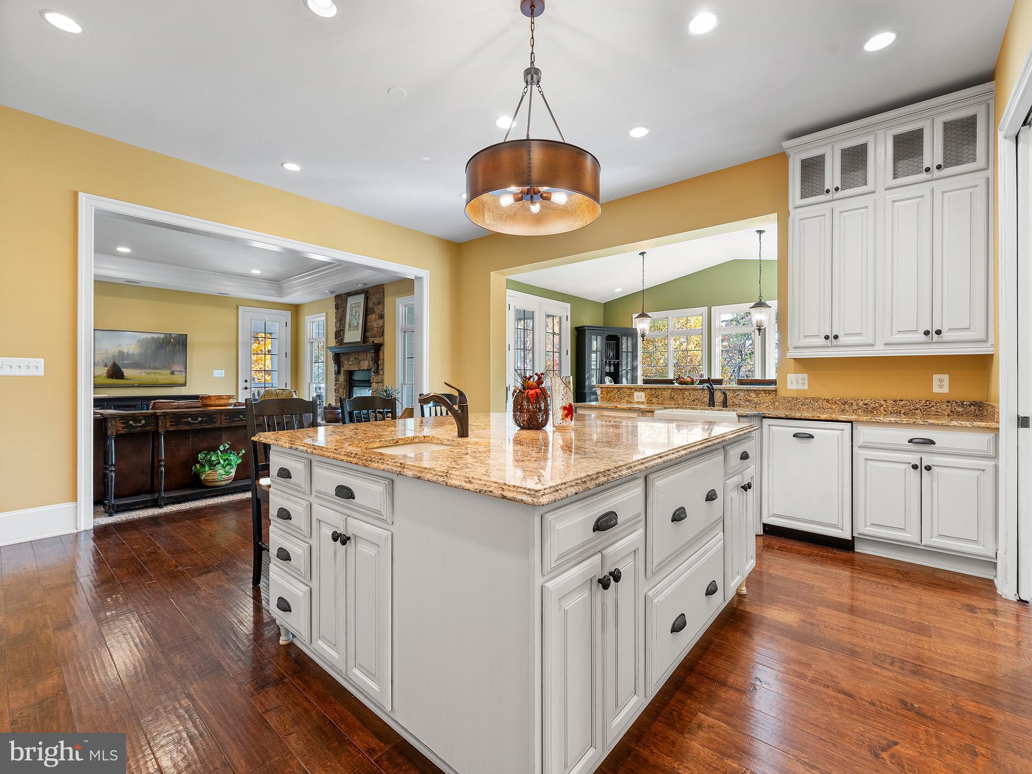 HIGHLAND OAKS - Residential