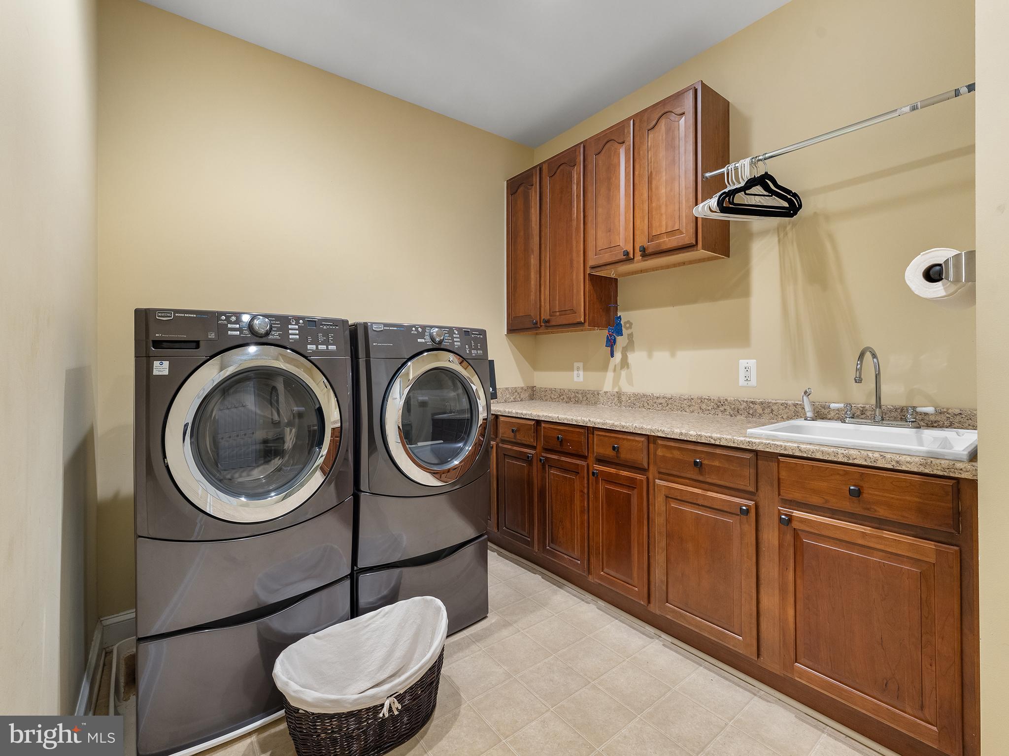 HIGHLAND OAKS - Residential