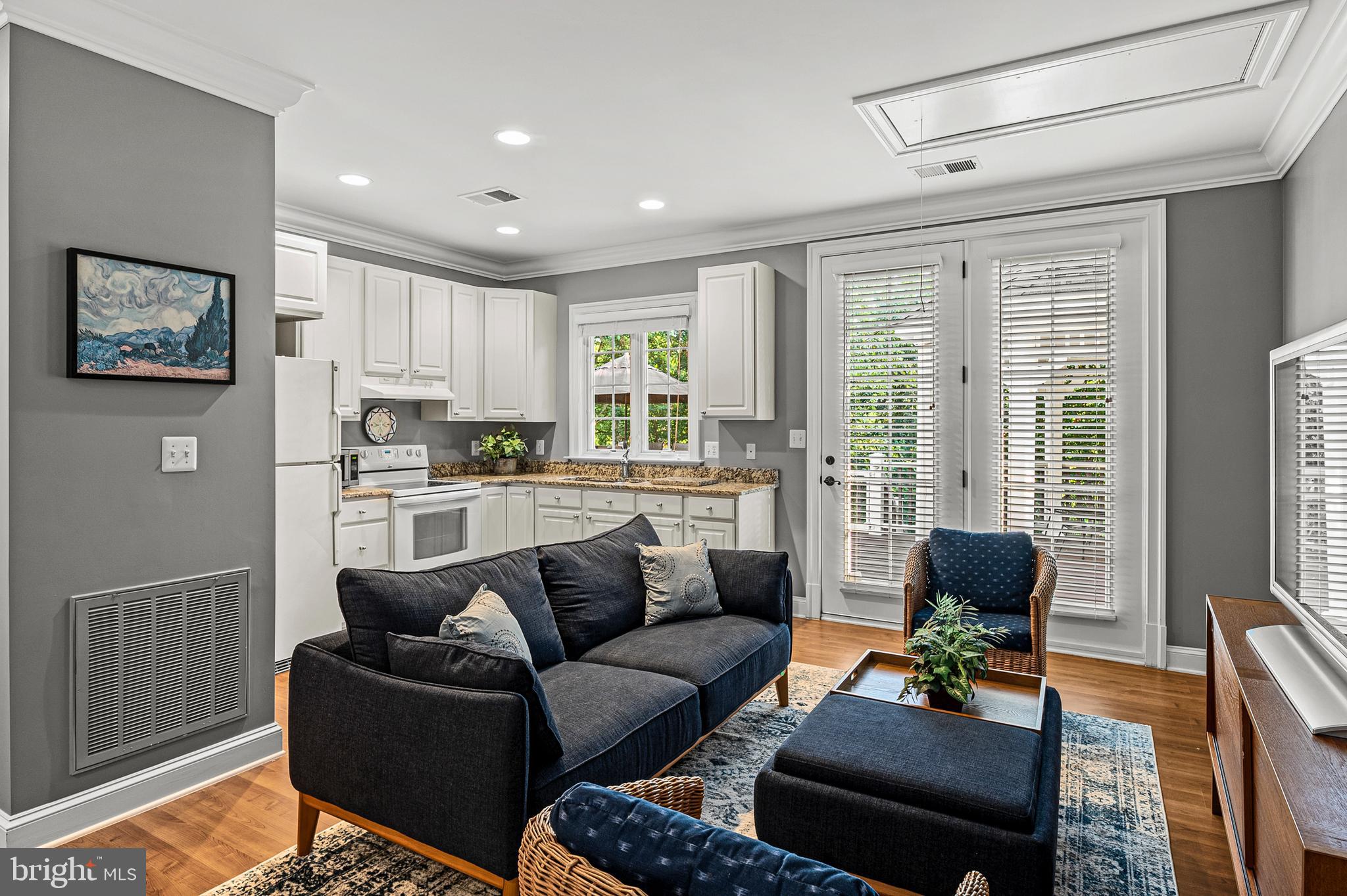 HIGHLAND OAKS - Residential