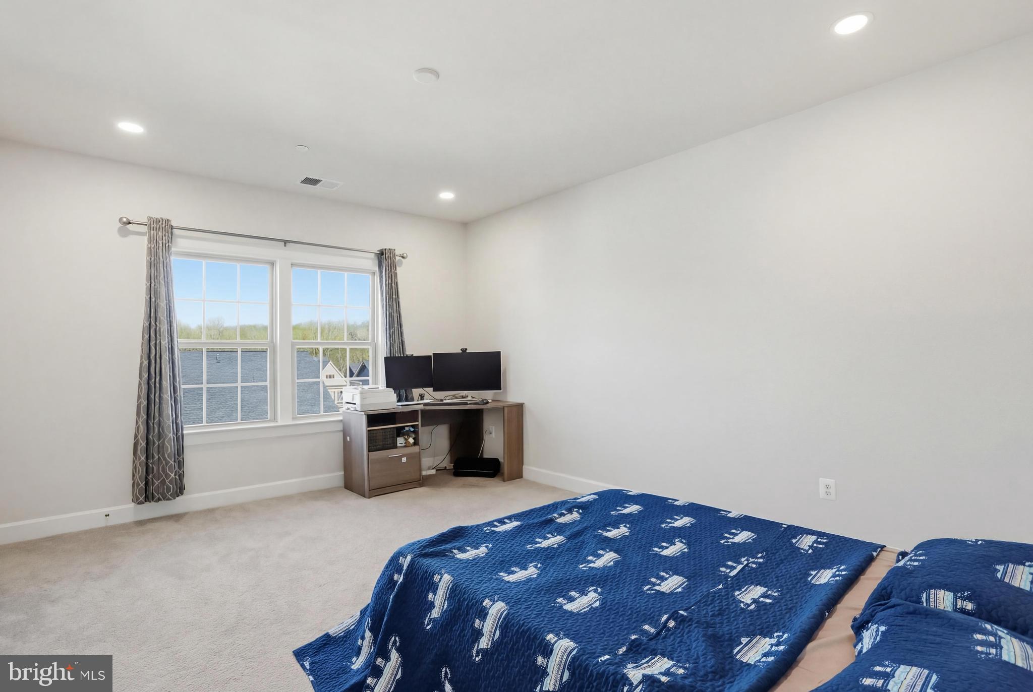 LAKE LINGANORE OAKDALE - Residential