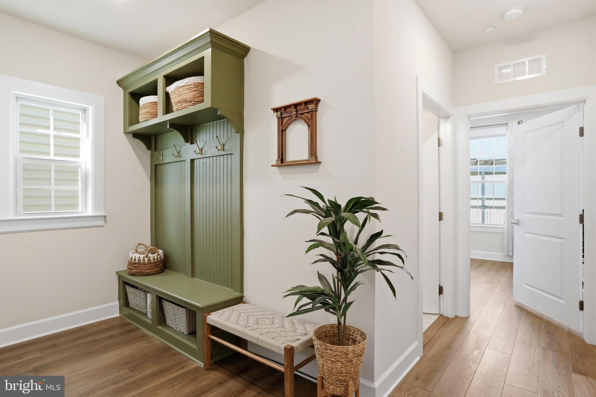 LAKE LINGANORE OAKDALE - Residential