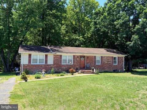 Photo of 8398 Kirtley Trail, CULPEPER, VA 22701 (MLS # VACU2013730)