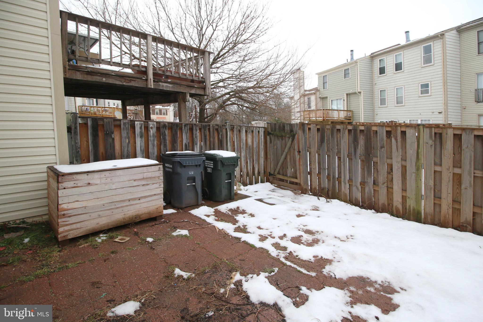 STONINGTON - Residential