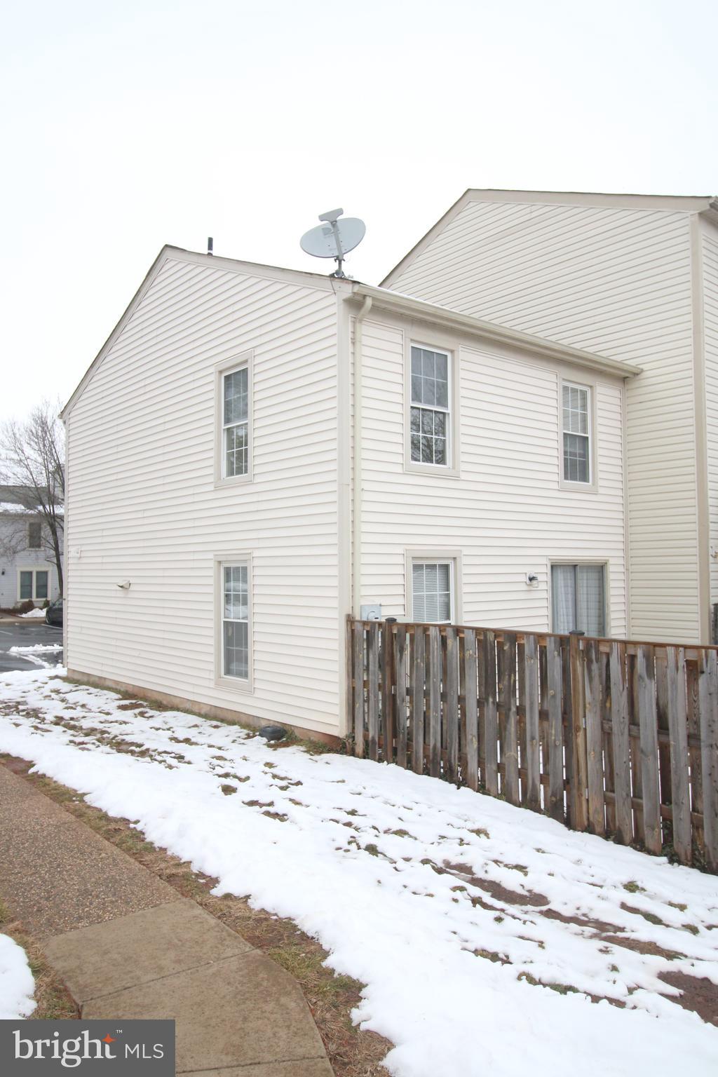 STONINGTON - Residential