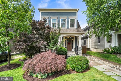 Photo of 1203 Lincoln Avenue, FALLS CHURCH, VA 22046 (MLS # VAFA2004002)