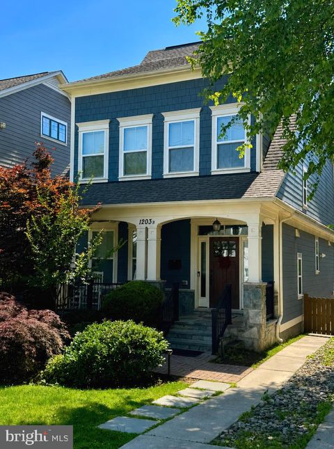 Photo of 1203 Lincoln Avenue, FALLS CHURCH, VA 22046 (MLS # VAFA2004002)