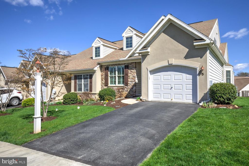 Photo of 5 Hardy Court, LANCASTER, PA 17602 (MLS # PALA2086250)