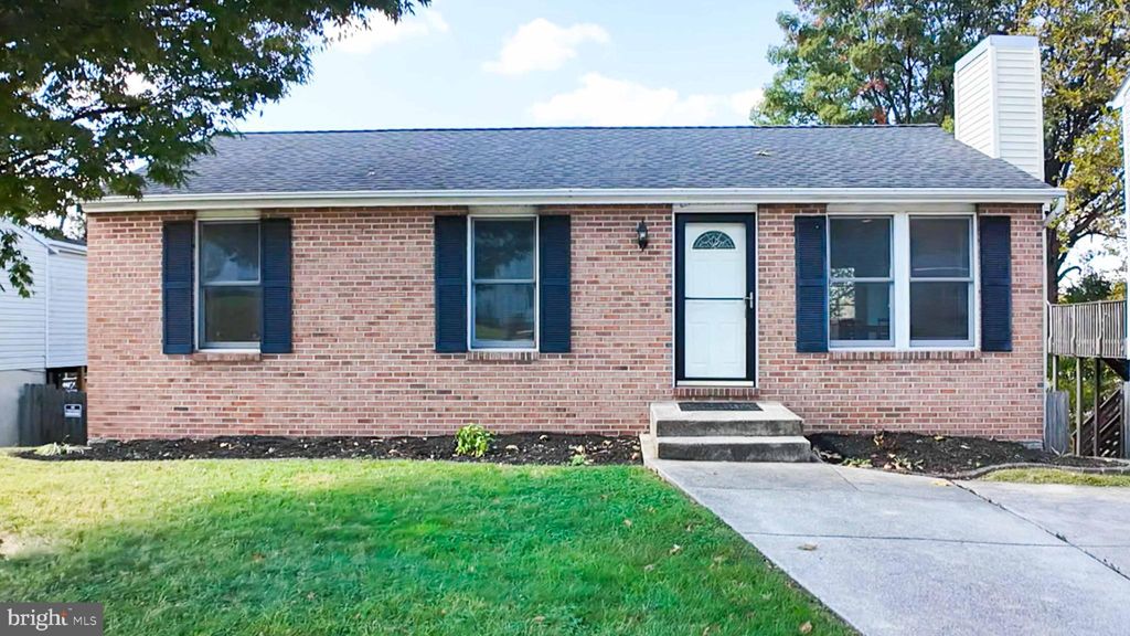 Photo of 2014 Putnam Road, HALETHORPE, MD 21227 (MLS # MDBC2136070)