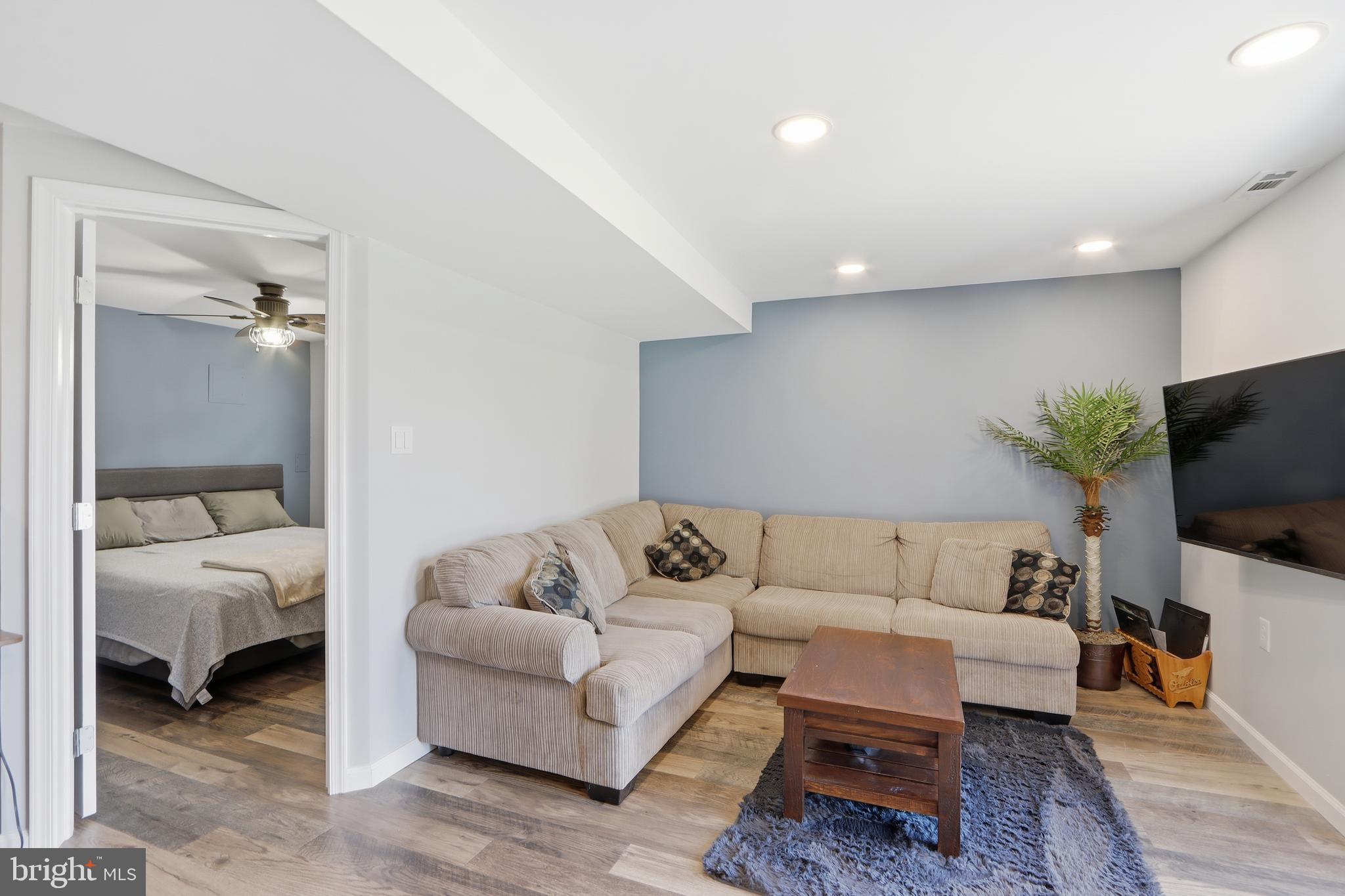 MONUMENTAL PARK - Residential