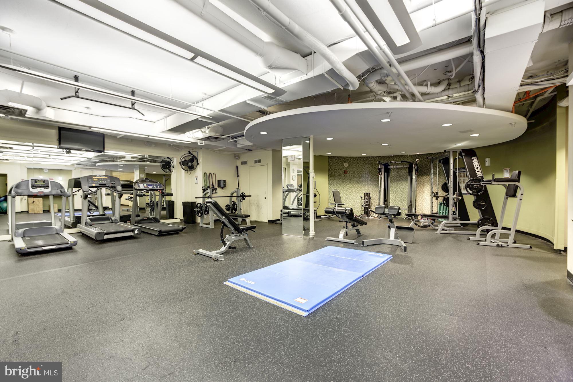 RENAISSANCE AT TYSONS - Residential Lease