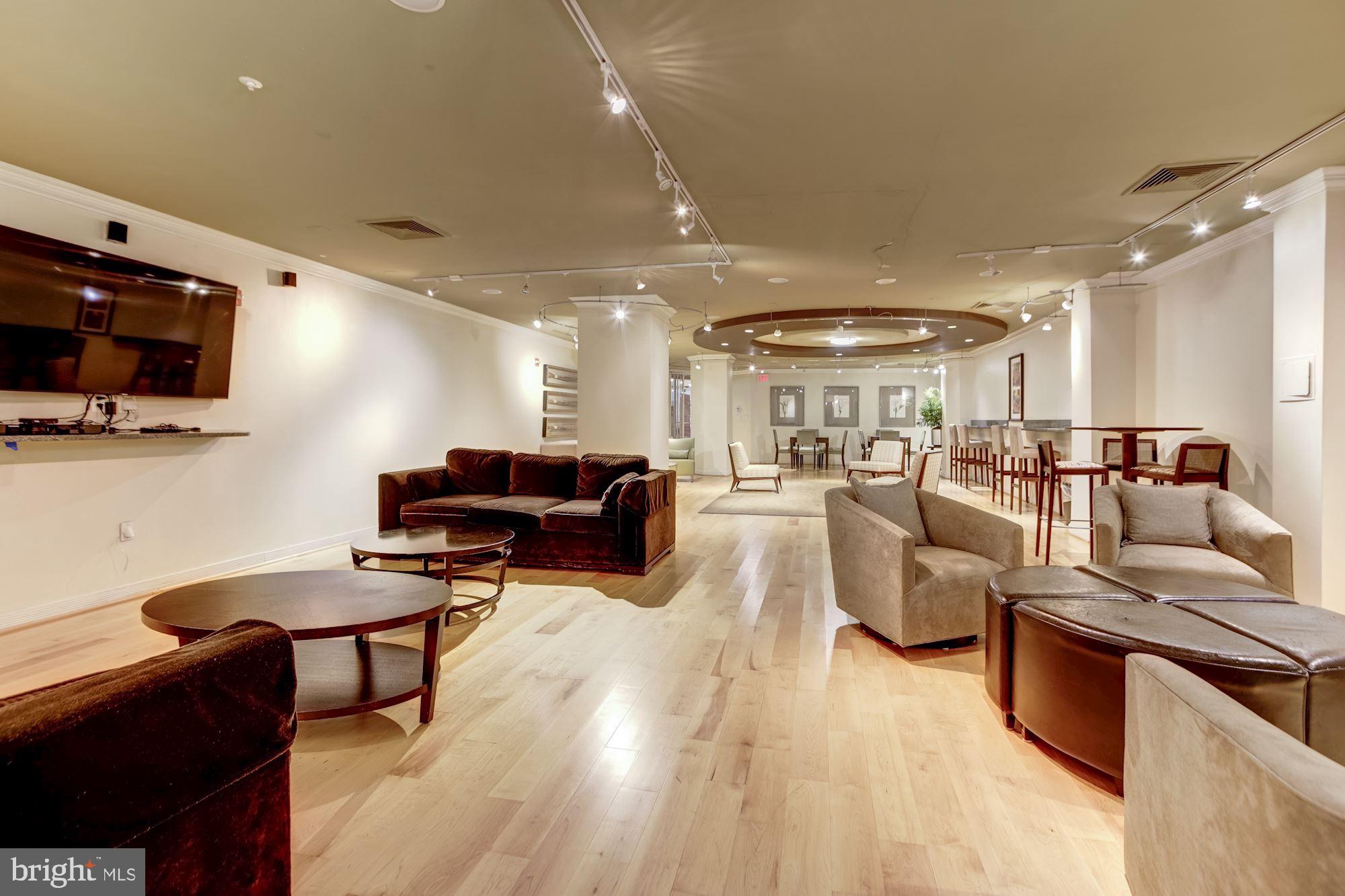 RENAISSANCE AT TYSONS - Residential Lease