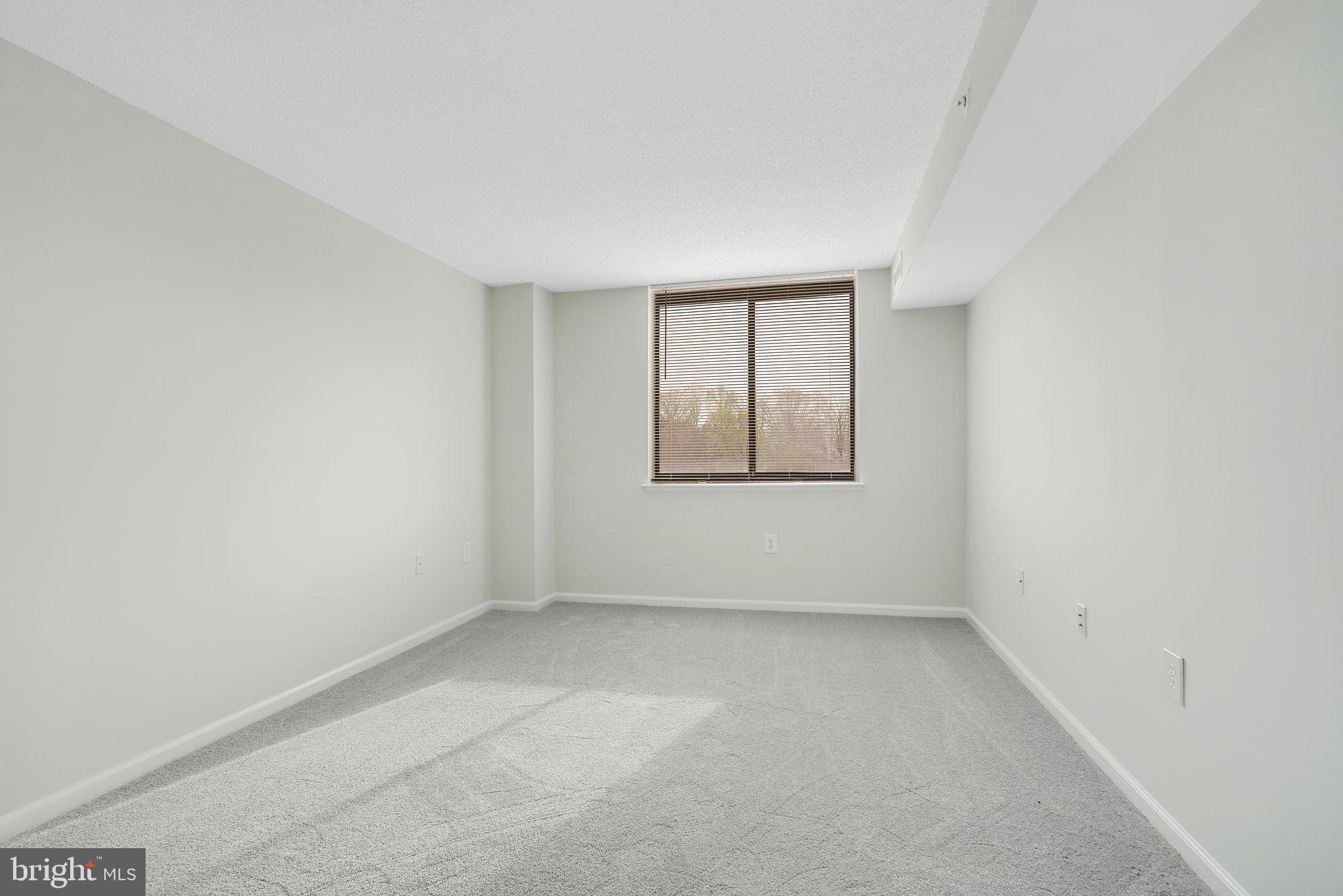 RENAISSANCE AT TYSONS - Residential Lease