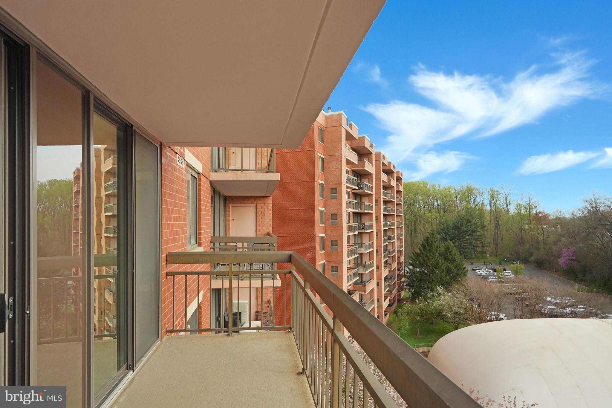 RENAISSANCE AT TYSONS - Residential Lease