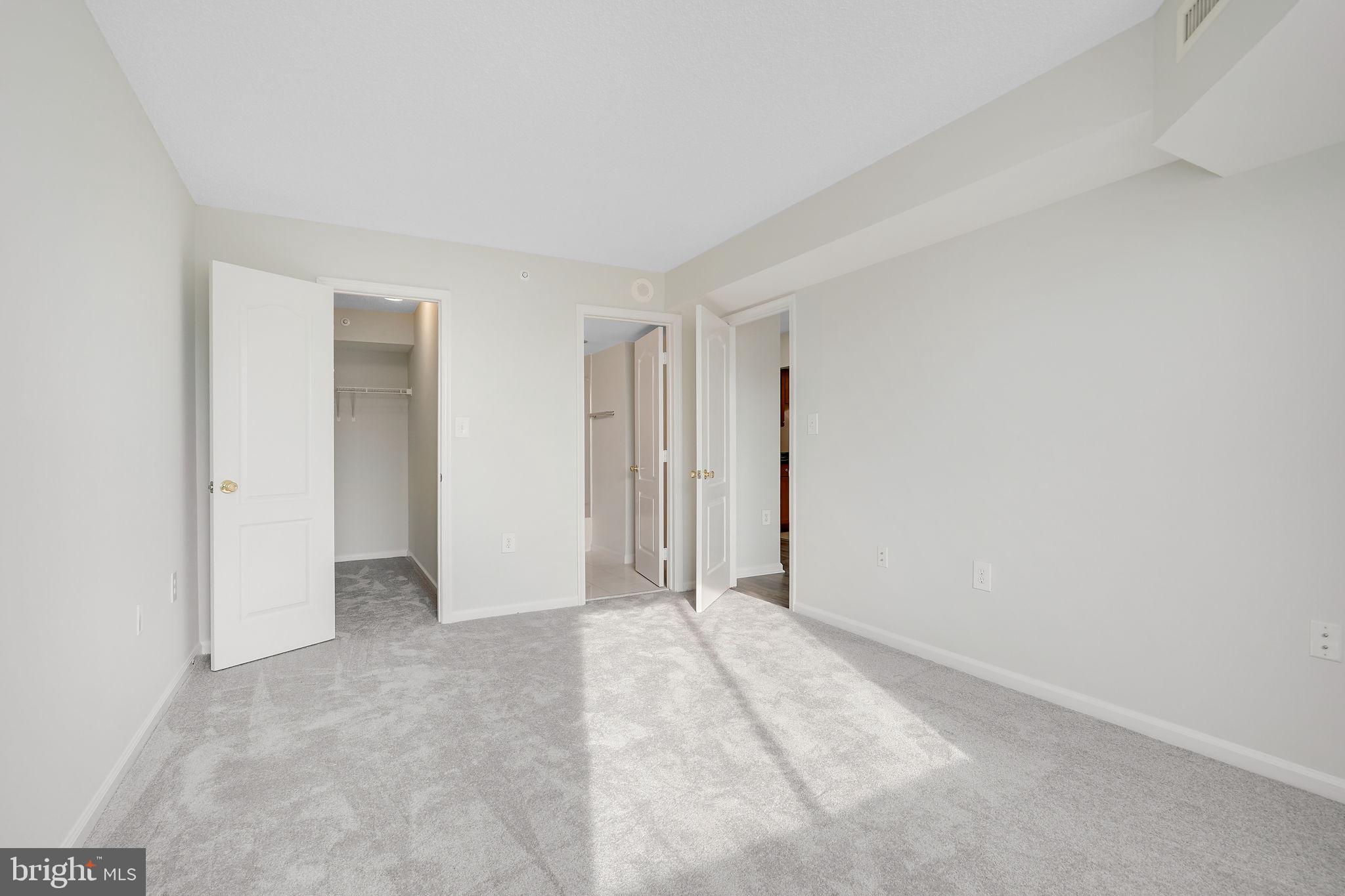 RENAISSANCE AT TYSONS - Residential Lease