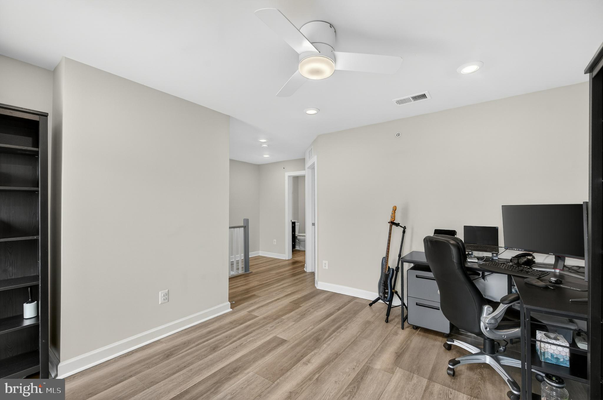 WOODLAND PARK - Residential