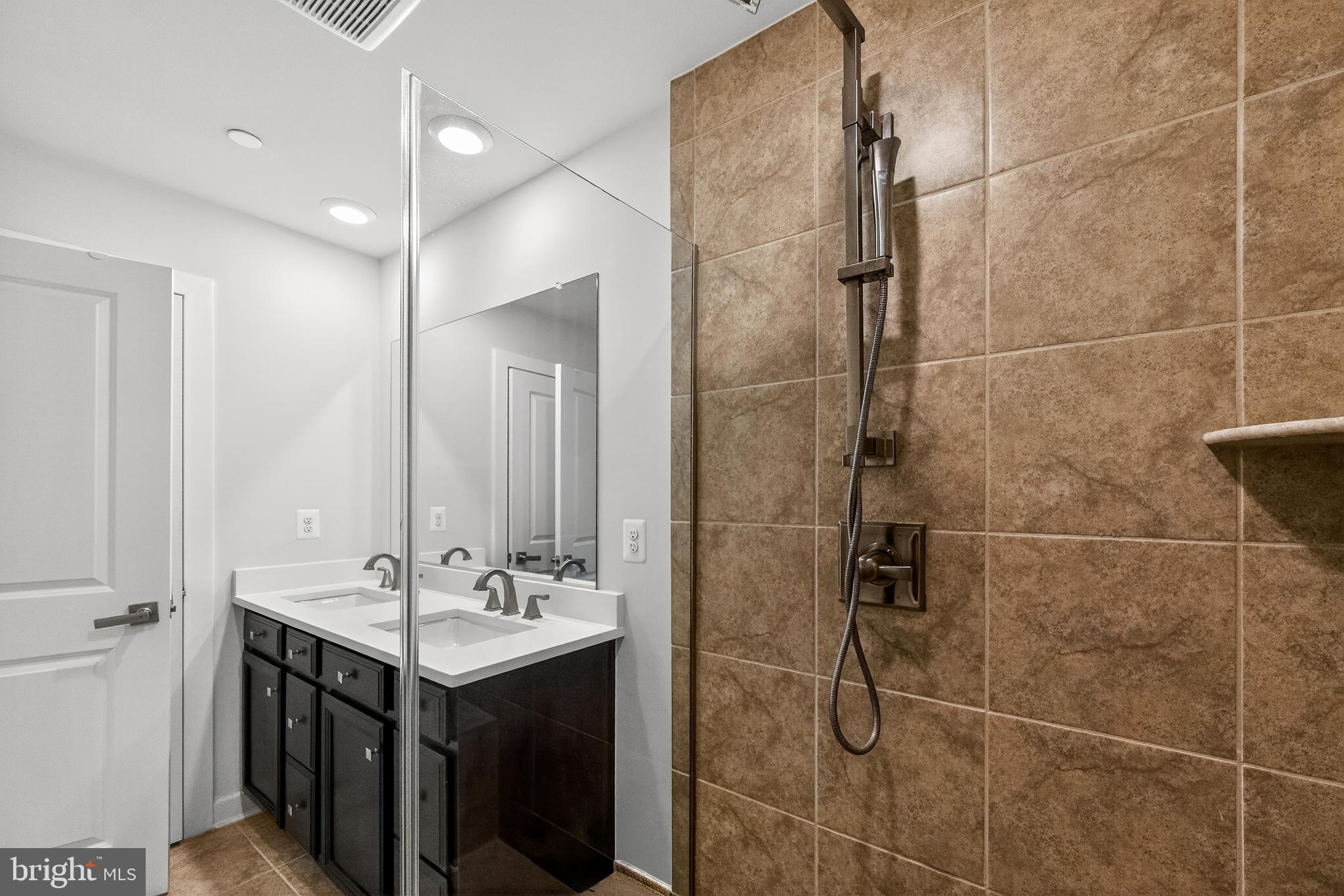 WOODLAND PARK - Residential