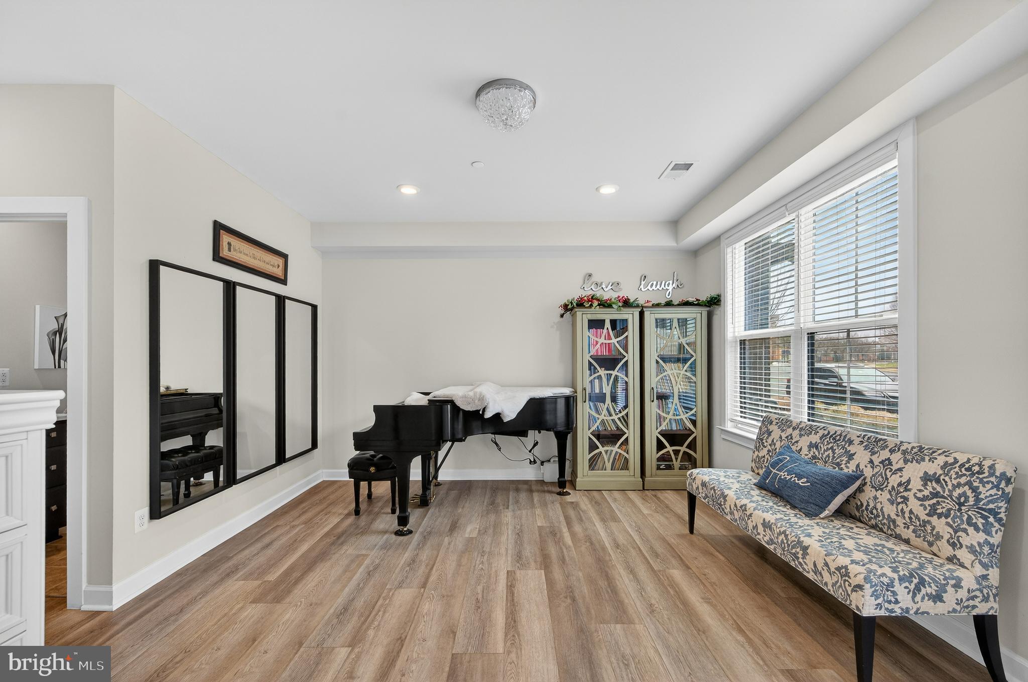 WOODLAND PARK - Residential