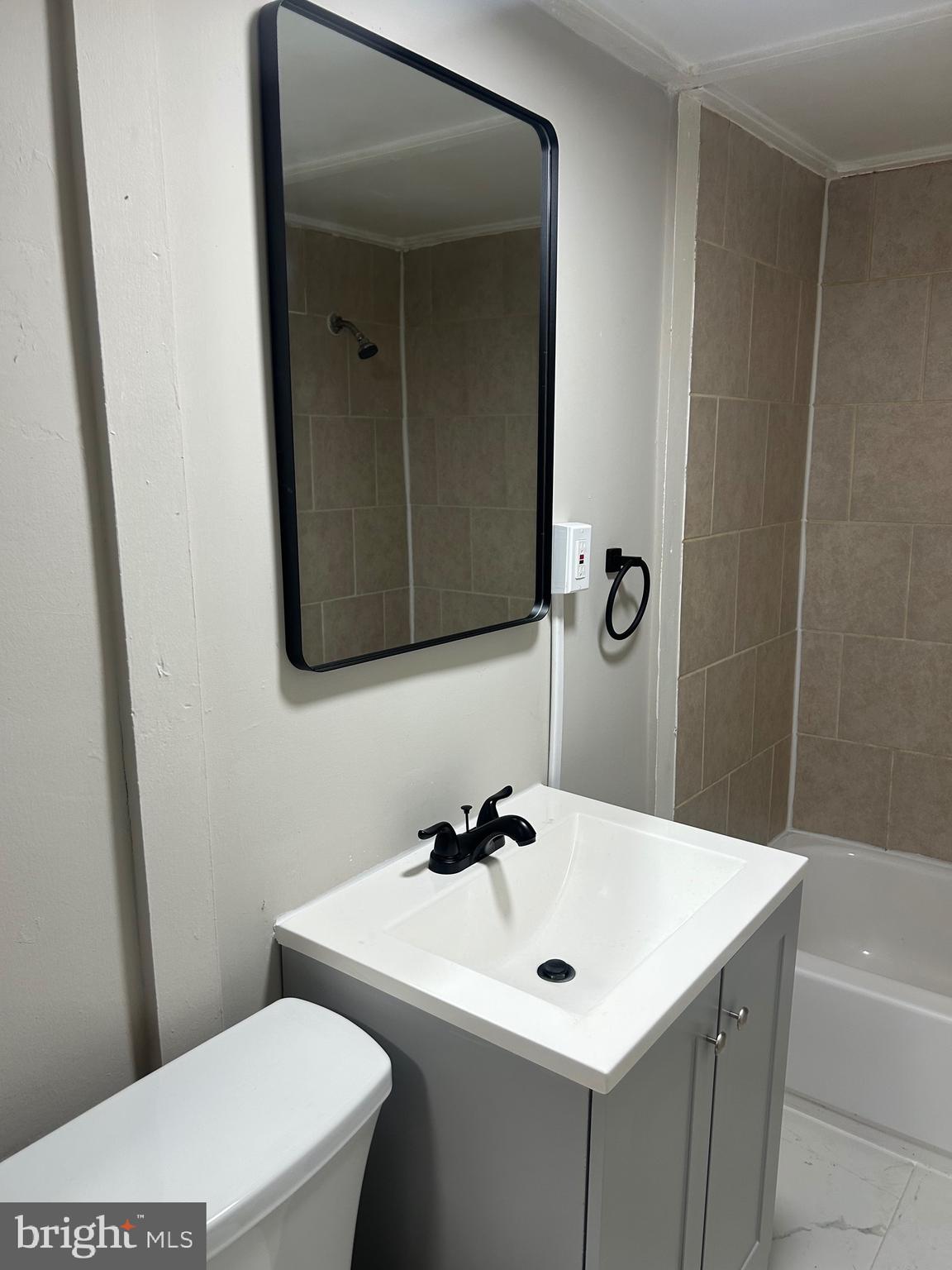 MILTON-MONTFORD - Residential Lease