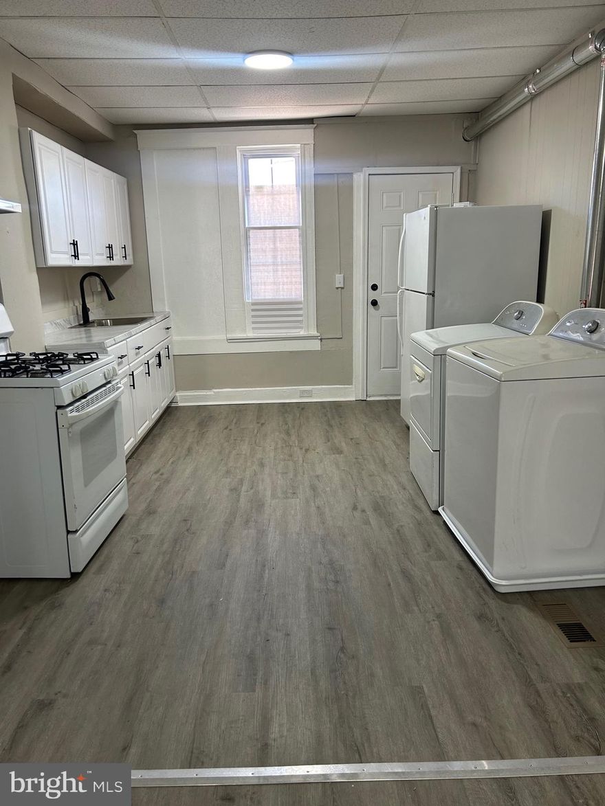 Just listed, this 3 bedroom (2nd bedroom is a walkthrough bedroom), 1 bathroom home in West Baltimore This charming home features a backyard perfect for outdoor entertaining or relaxation. Inside, you'll find fresh paint, modern flooring, and an updated kitchen and bathroom. Conveniently included in the unit is a washer and dryer., making laundry day a breeze. 
Call to schedule your tour!
Rental Requirements : 
✔️ Income must be 3x the monthly rent
✔️ Vouchers are welcome 
✔️ No recent eviction history (no minimum credit score required)
✔️ $40 application fee per adult
✔️ Security deposit due within 48 hours of accepted application