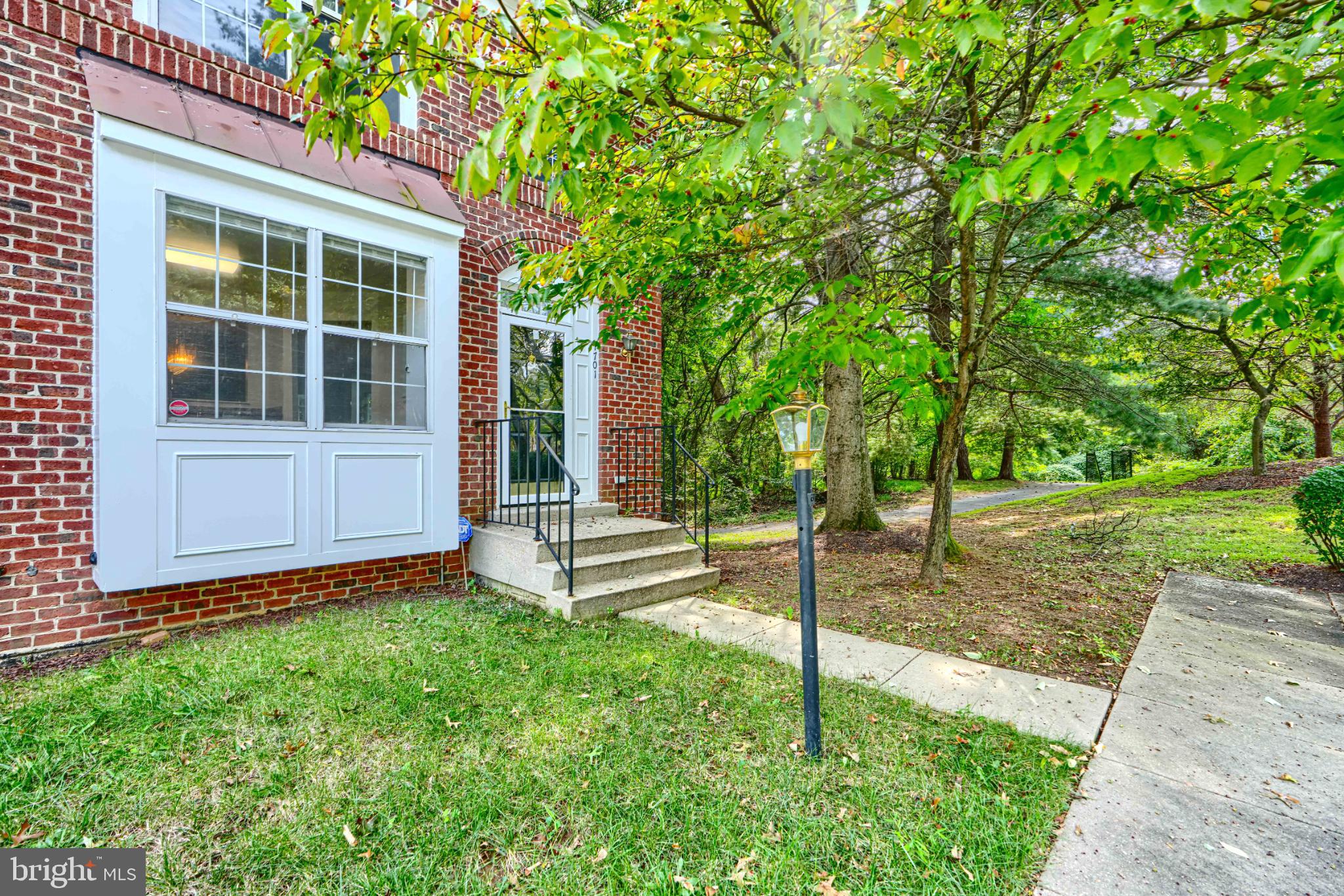 1701 STOURBRIDGE COURT