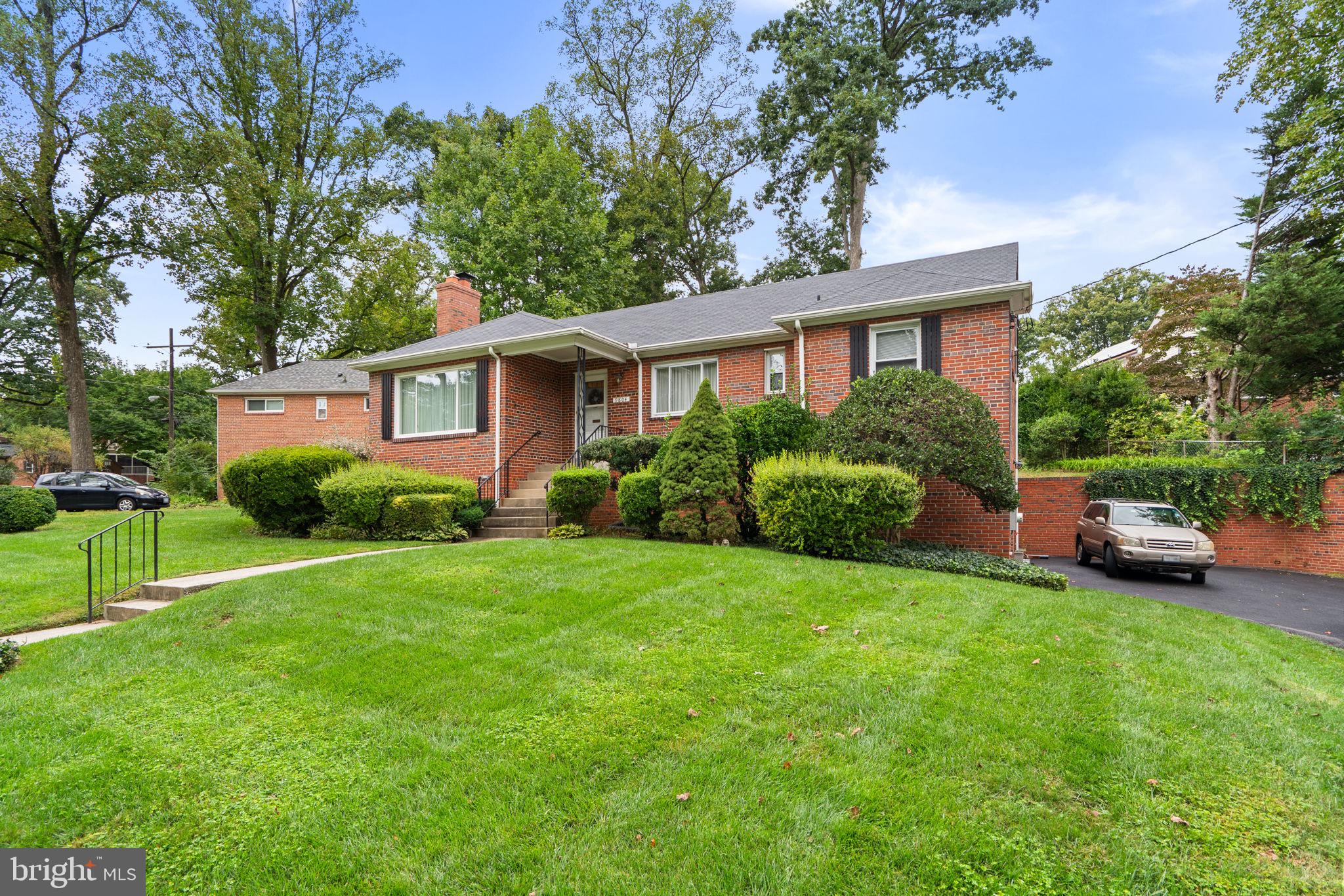9804 DAMERON DRIVE