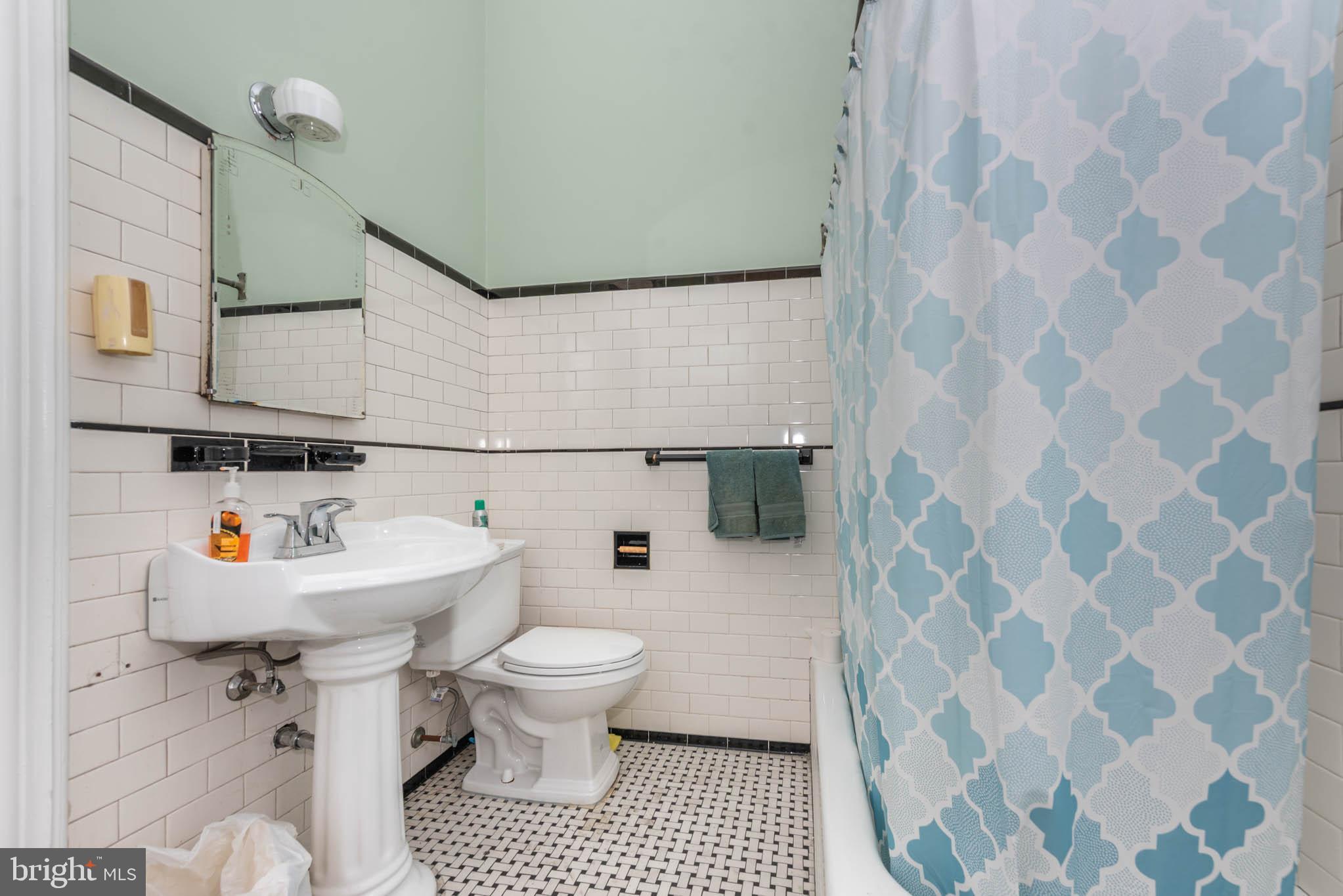 BOLTON HILL HISTORIC DISTRICT - Residential Income