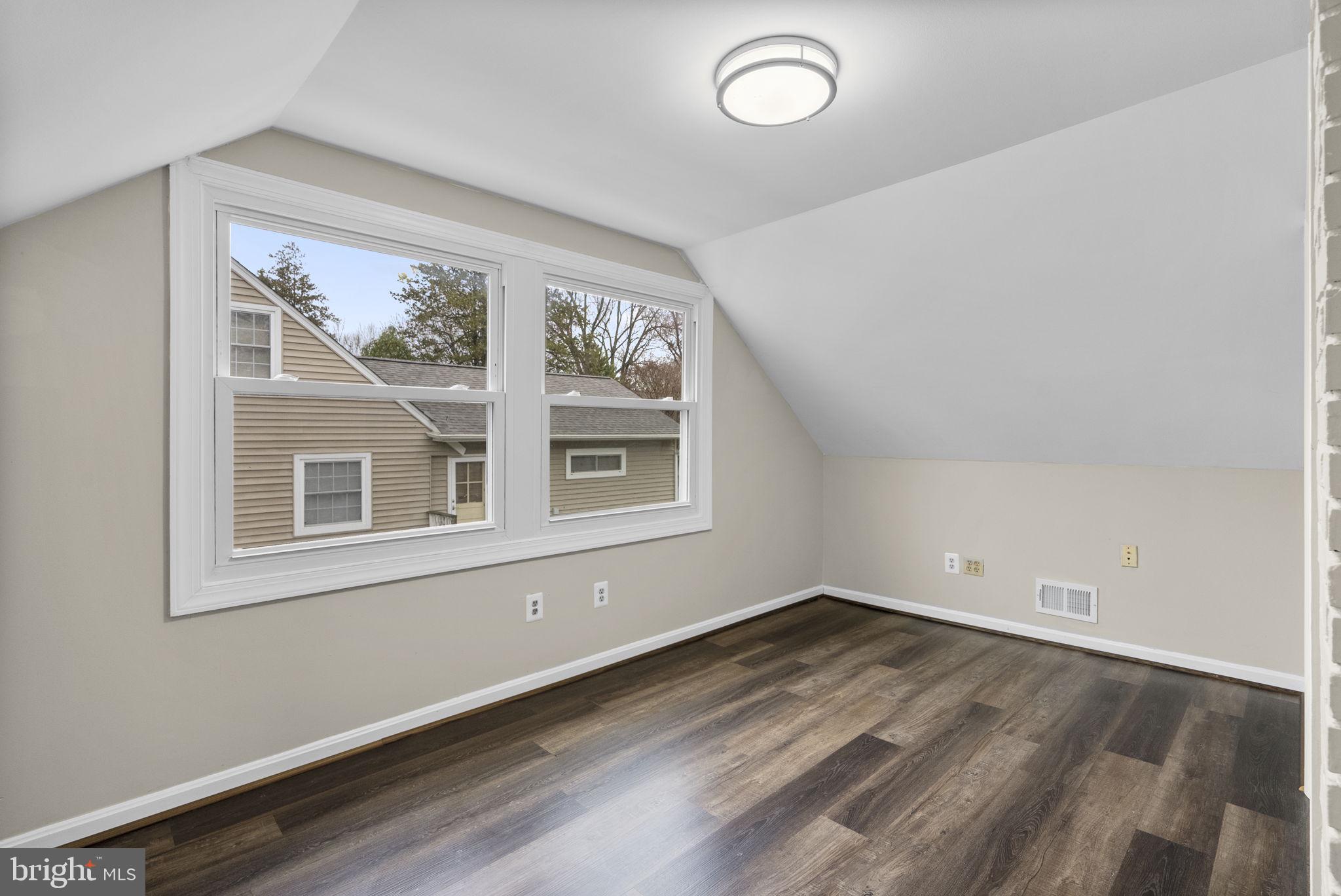 TWINBROOK - Residential