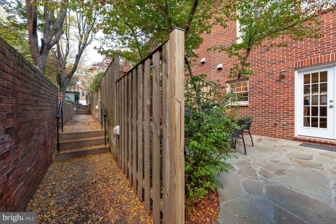 HIGHGATE - Residential