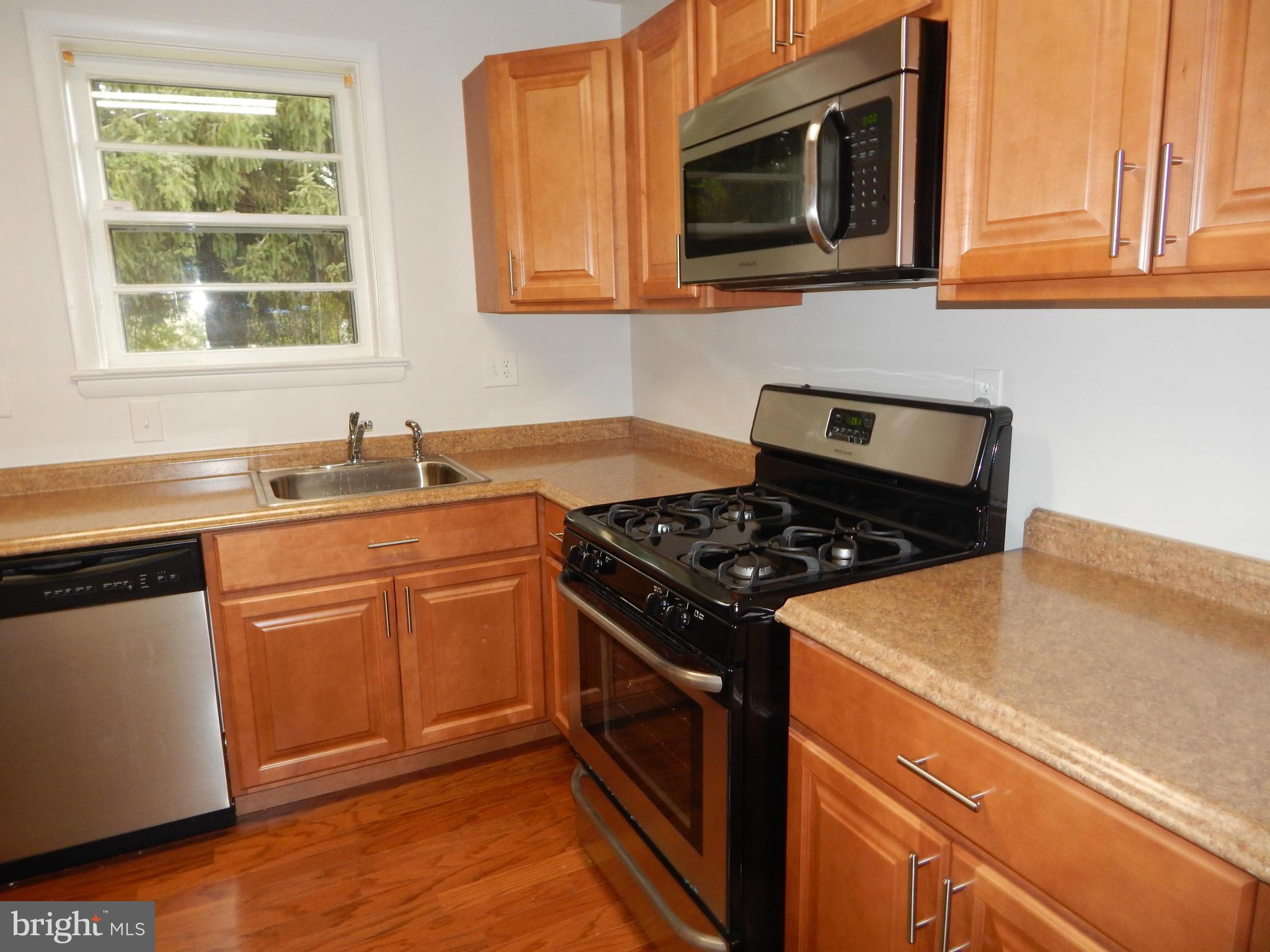 CRESTVIEW MANOR - Residential