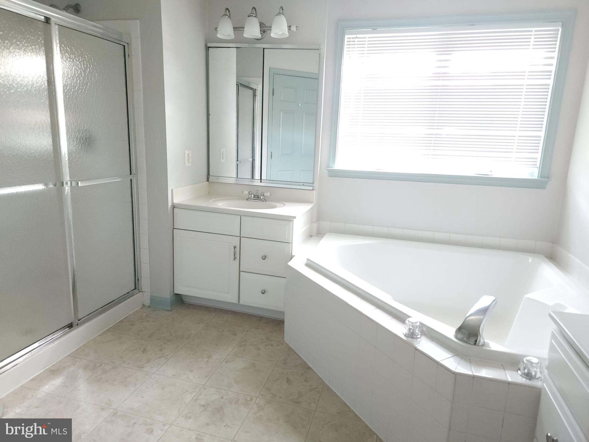 COLVIN HUNT - Residential Lease