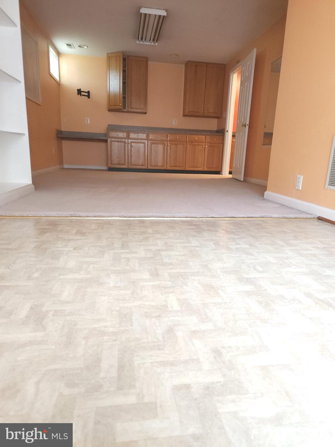 COLVIN HUNT - Residential Lease