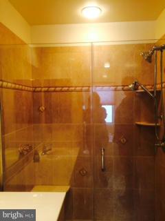 OYSTER COVE - Residential Lease