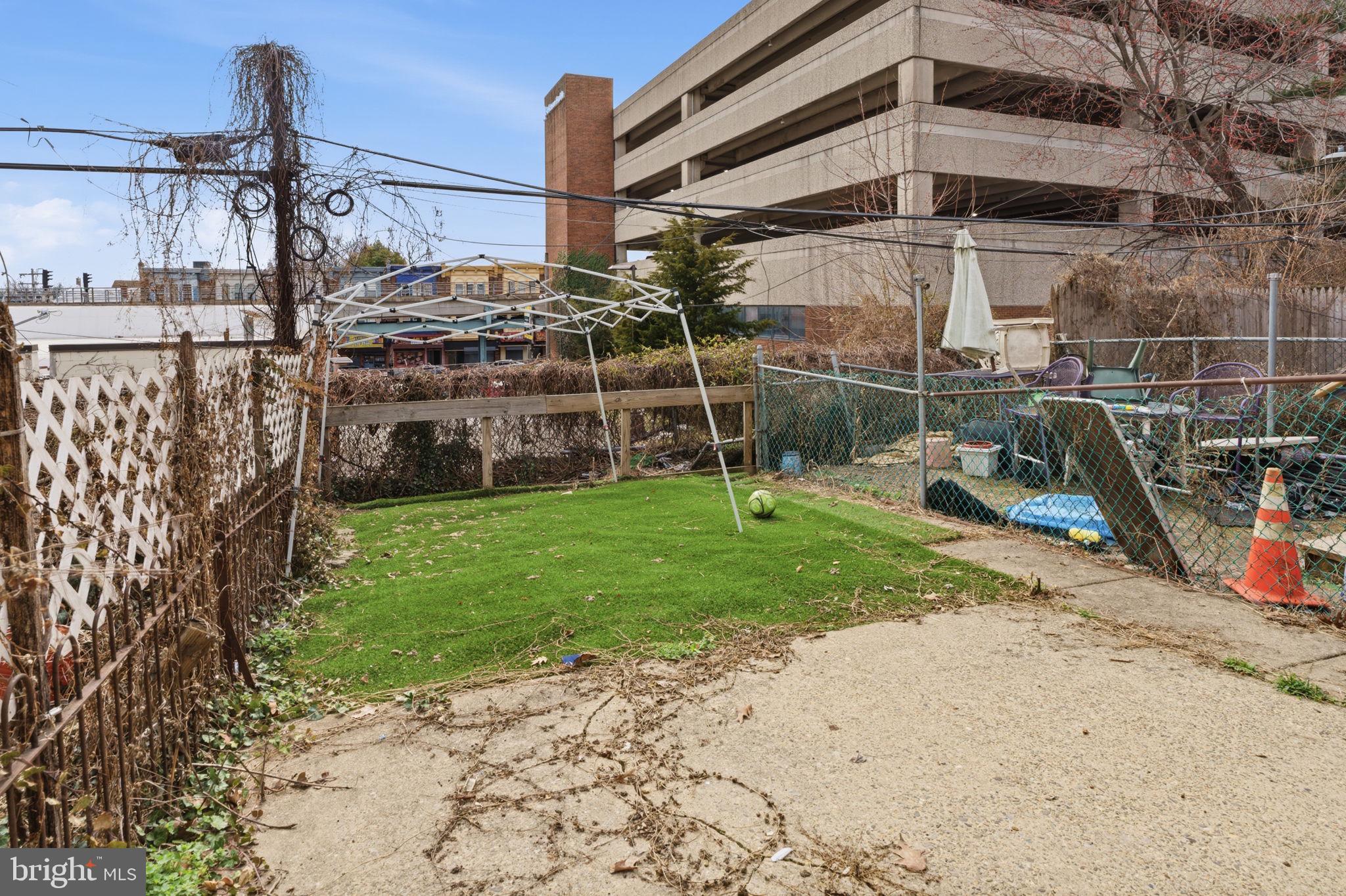 FRANKFORD - Residential