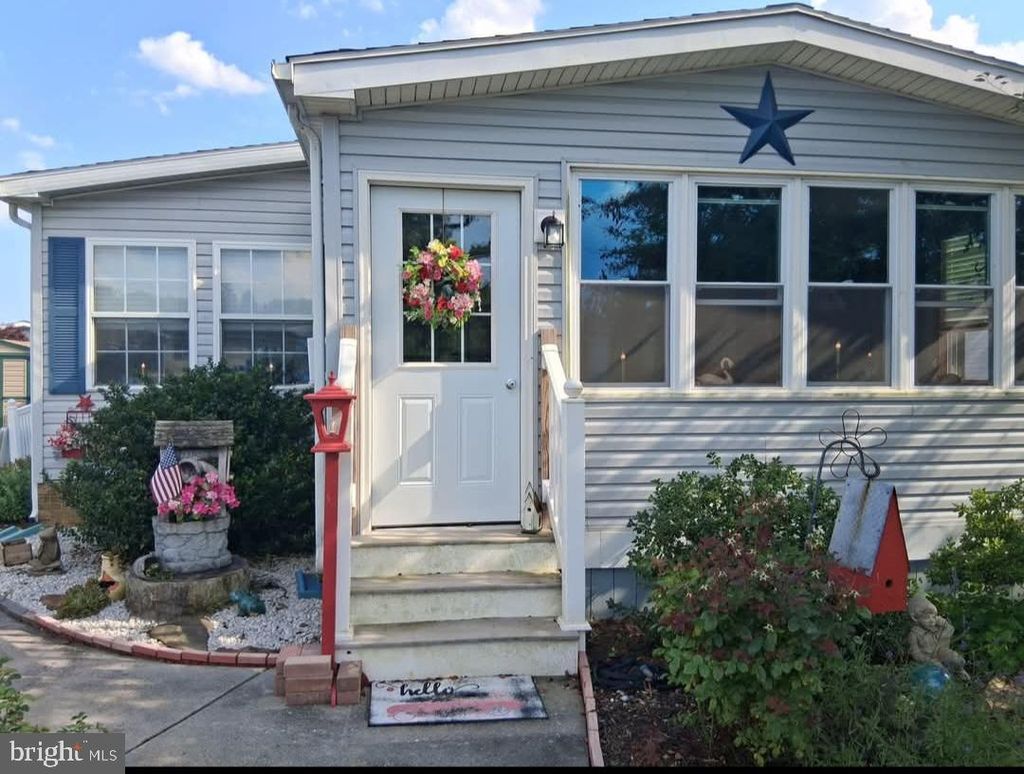 Photo of 188 W Cedar Street, PALMYRA, PA 17078 (MLS # PALN2023224)