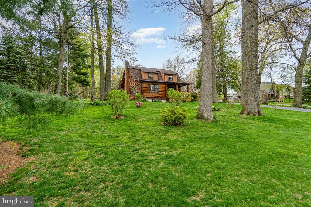Photo of 1146 Mountain Road, Manheim, PA 17545 (MLS # PALA2049928)