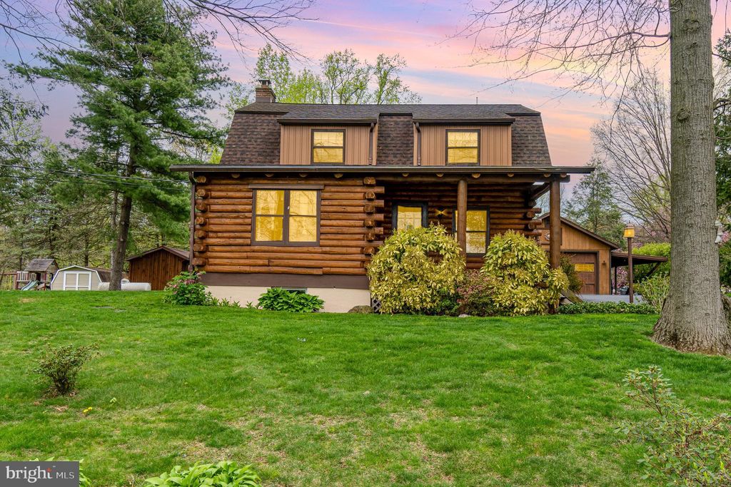 Photo of 1146 Mountain Road, Manheim, PA 17545 (MLS # PALA2049928)