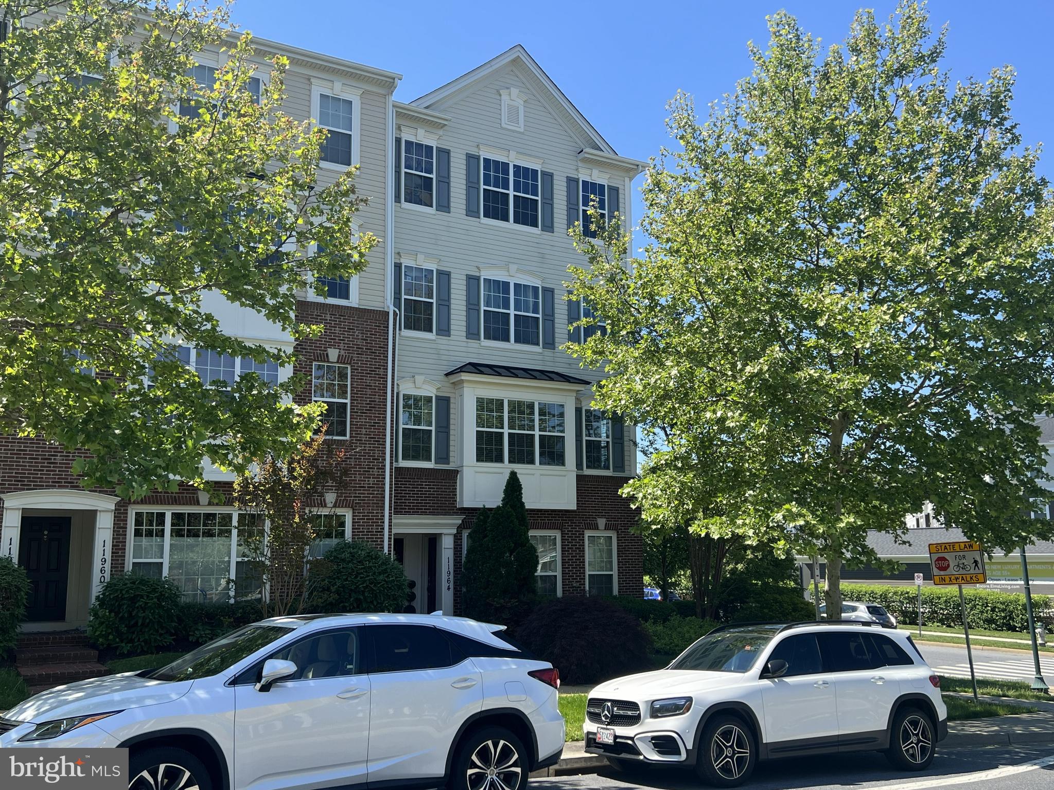 11964 LITTLE SENECA PARKWAY 2561