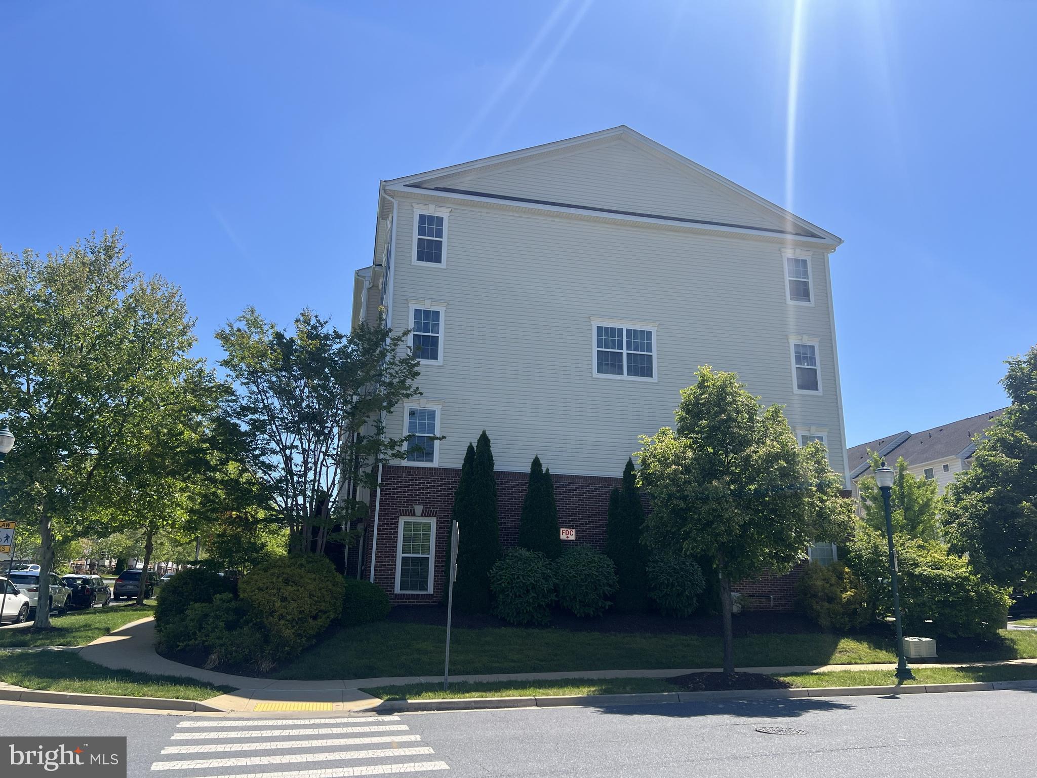11964 LITTLE SENECA PARKWAY 2561