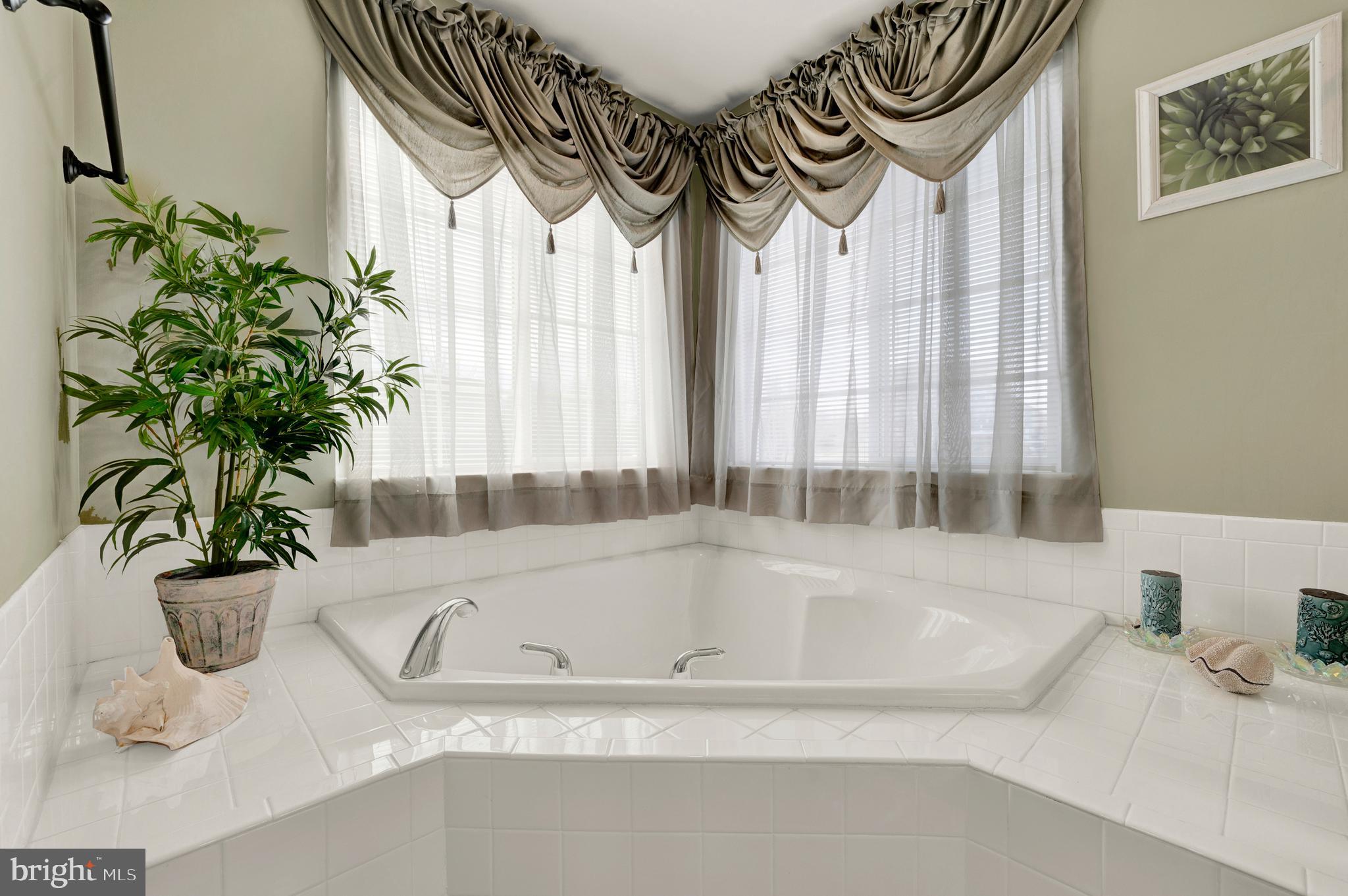 THE GALLERY - Residential Lease