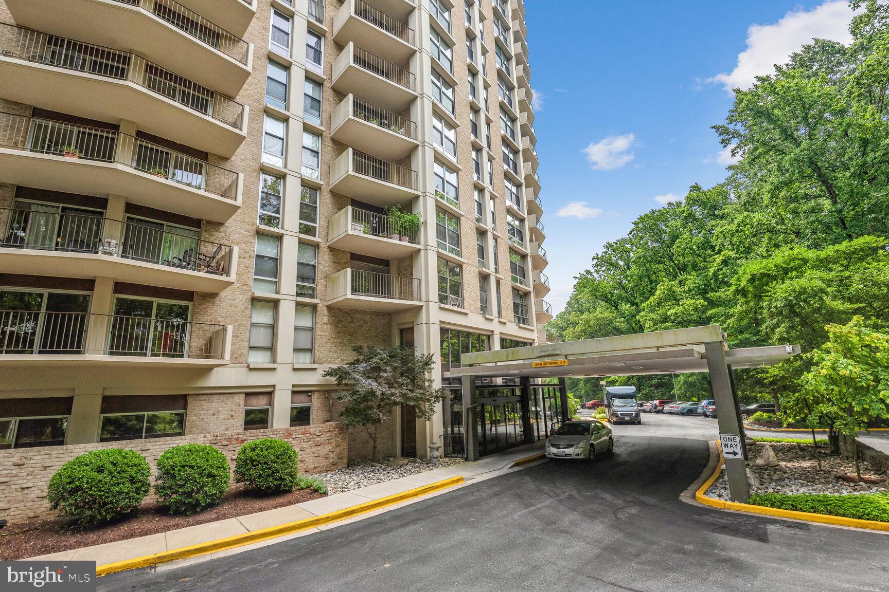 PARKSIDE PLAZA CODM - Residential Lease