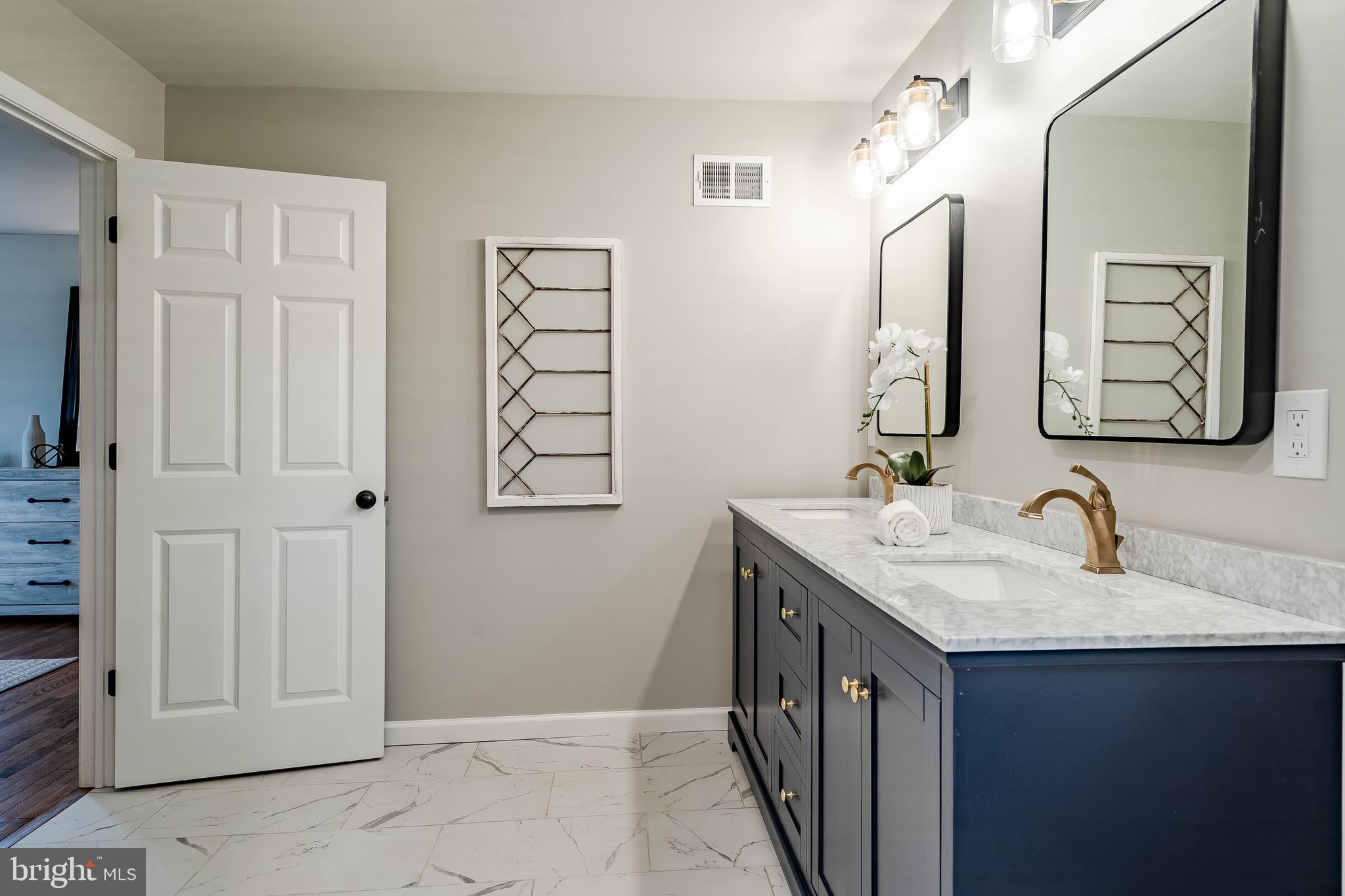 FOX FIELDS - Residential