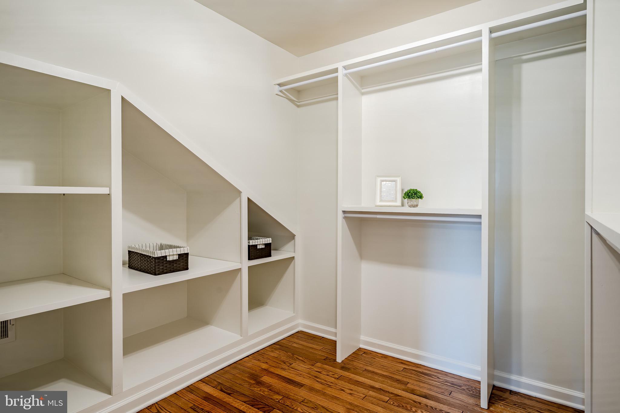 FOX FIELDS - Residential