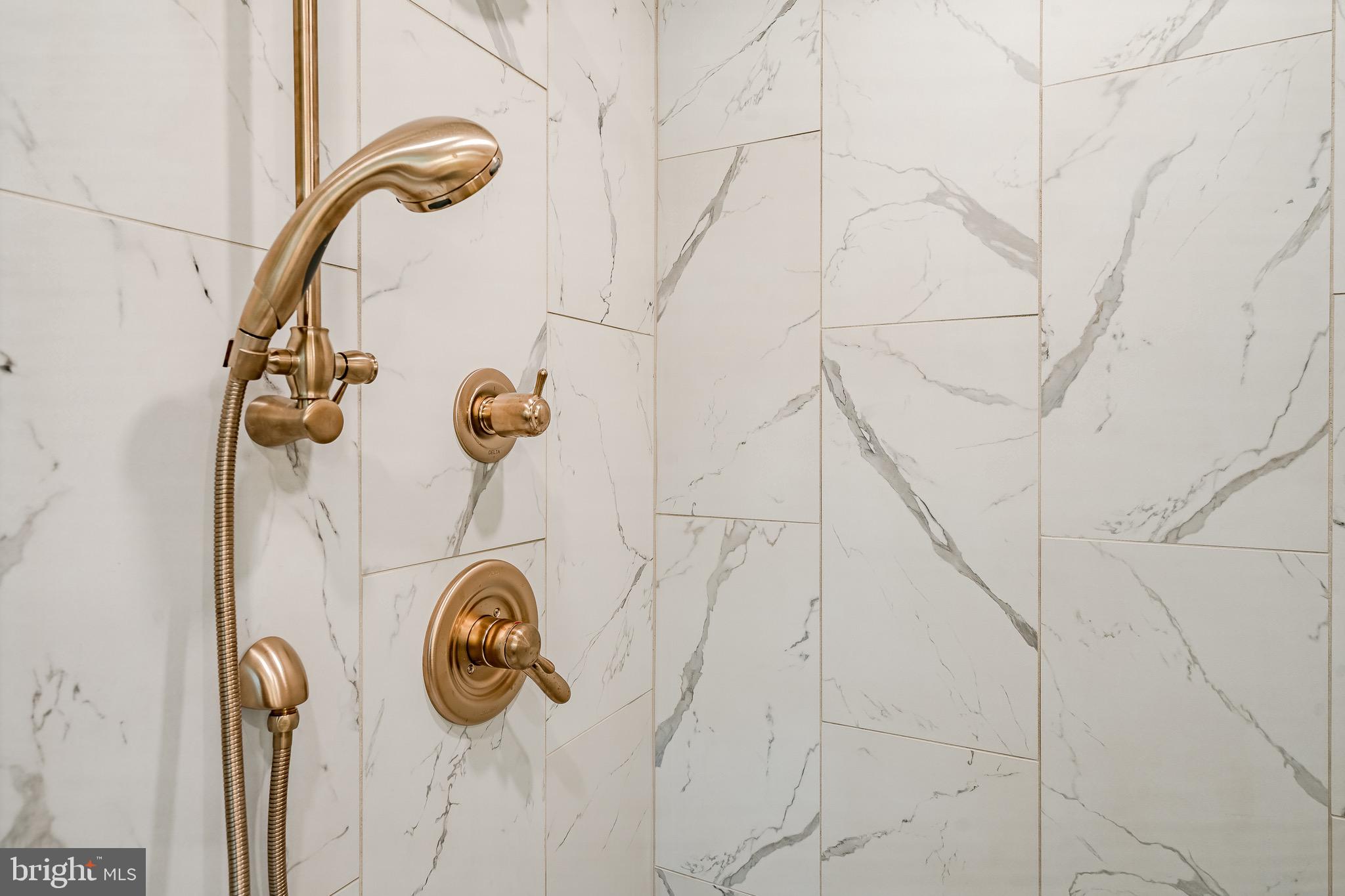 FOX FIELDS - Residential