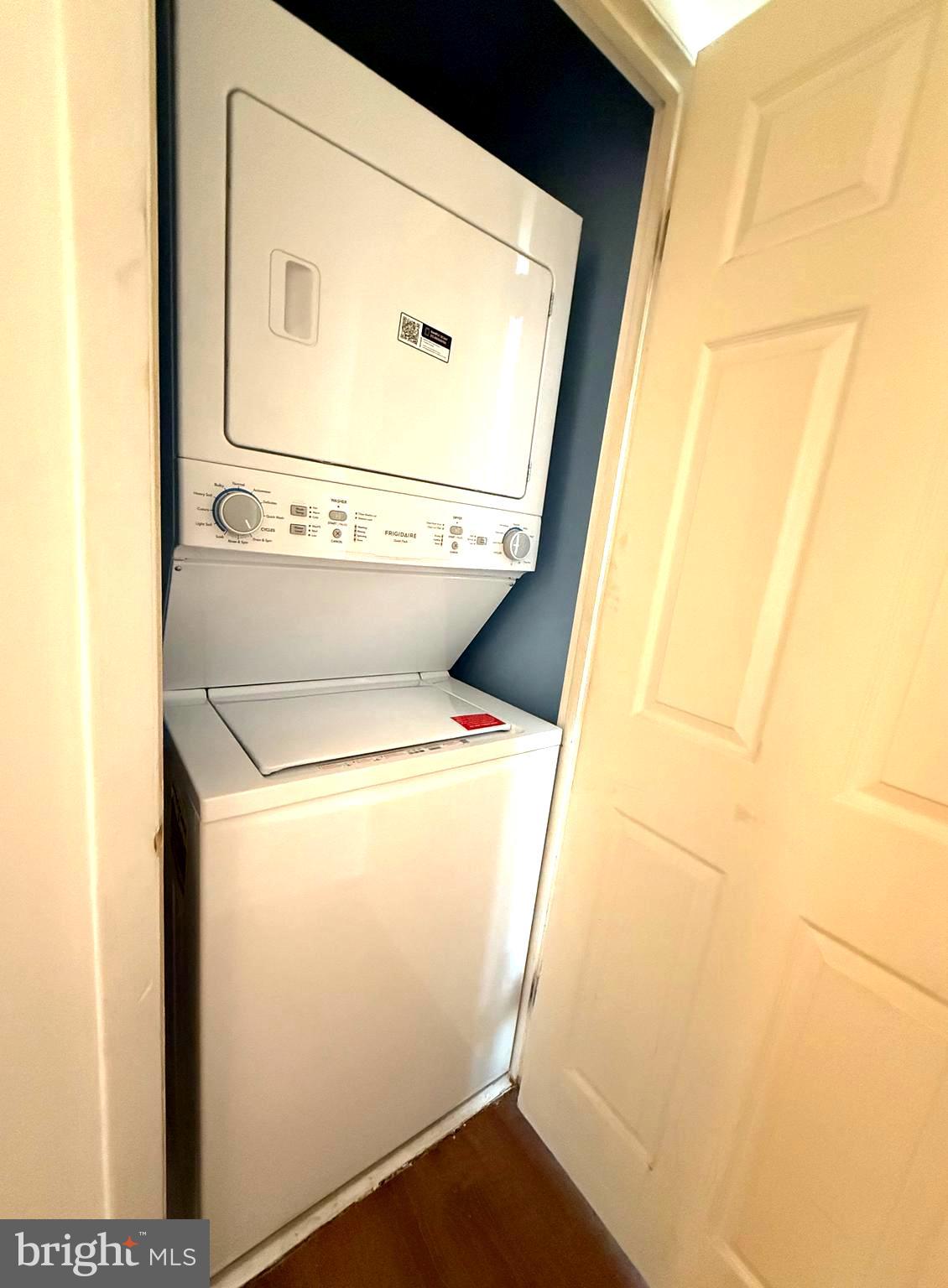 SUMMIT HOUSE - Residential Lease