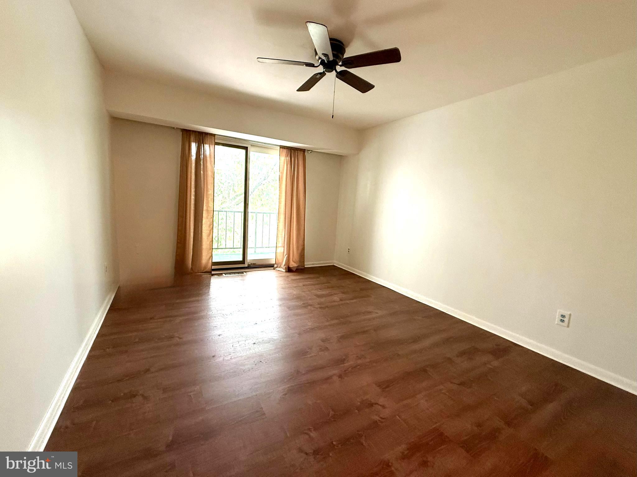 SUMMIT HOUSE - Residential Lease