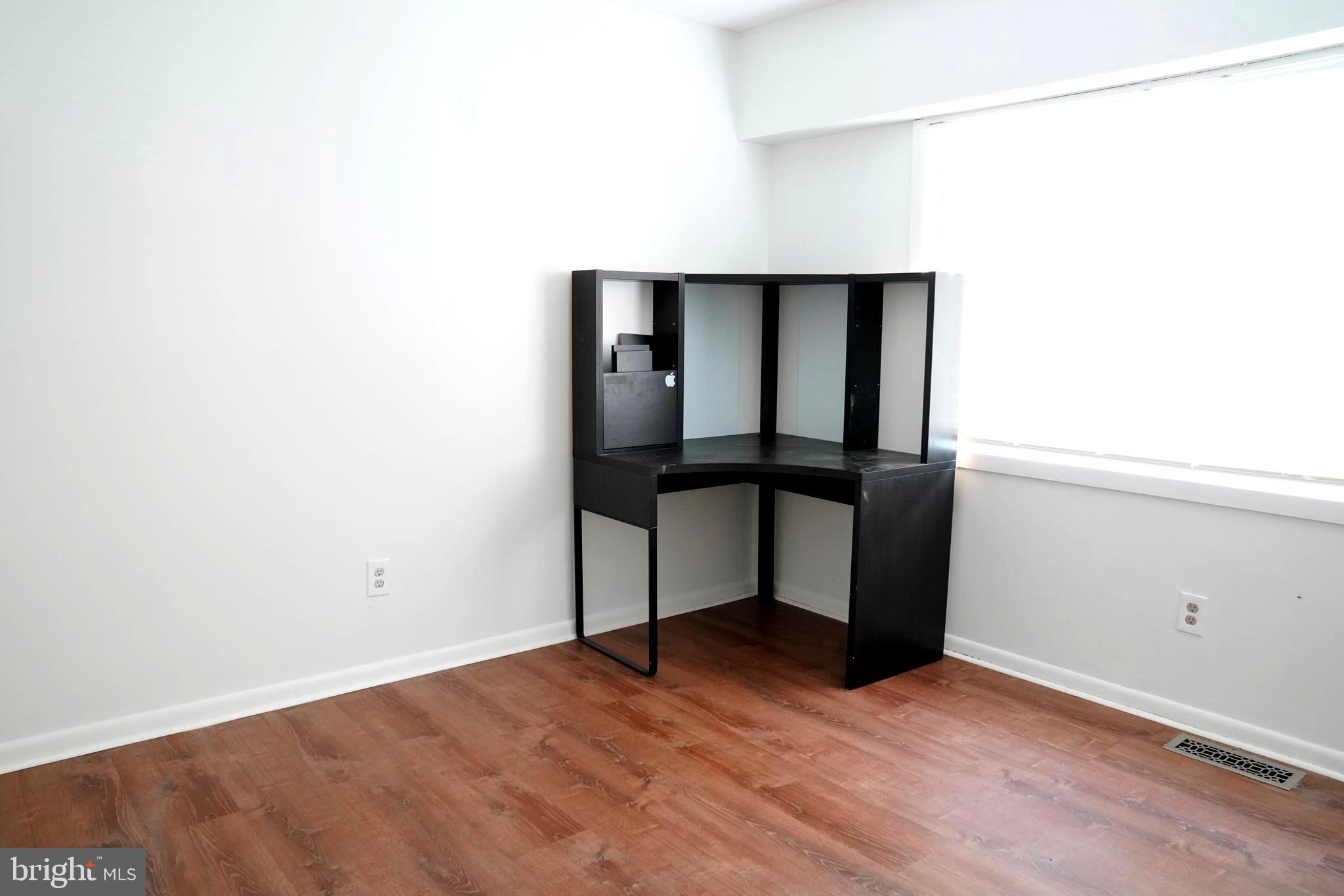 SUMMIT HOUSE - Residential Lease