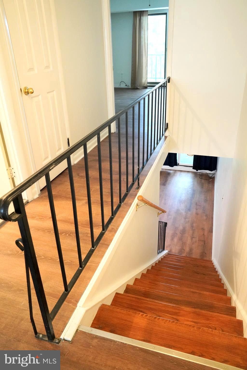 SUMMIT HOUSE - Residential Lease