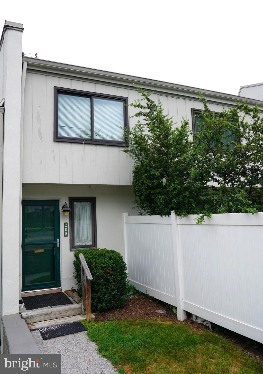 SUMMIT HOUSE - Residential Lease