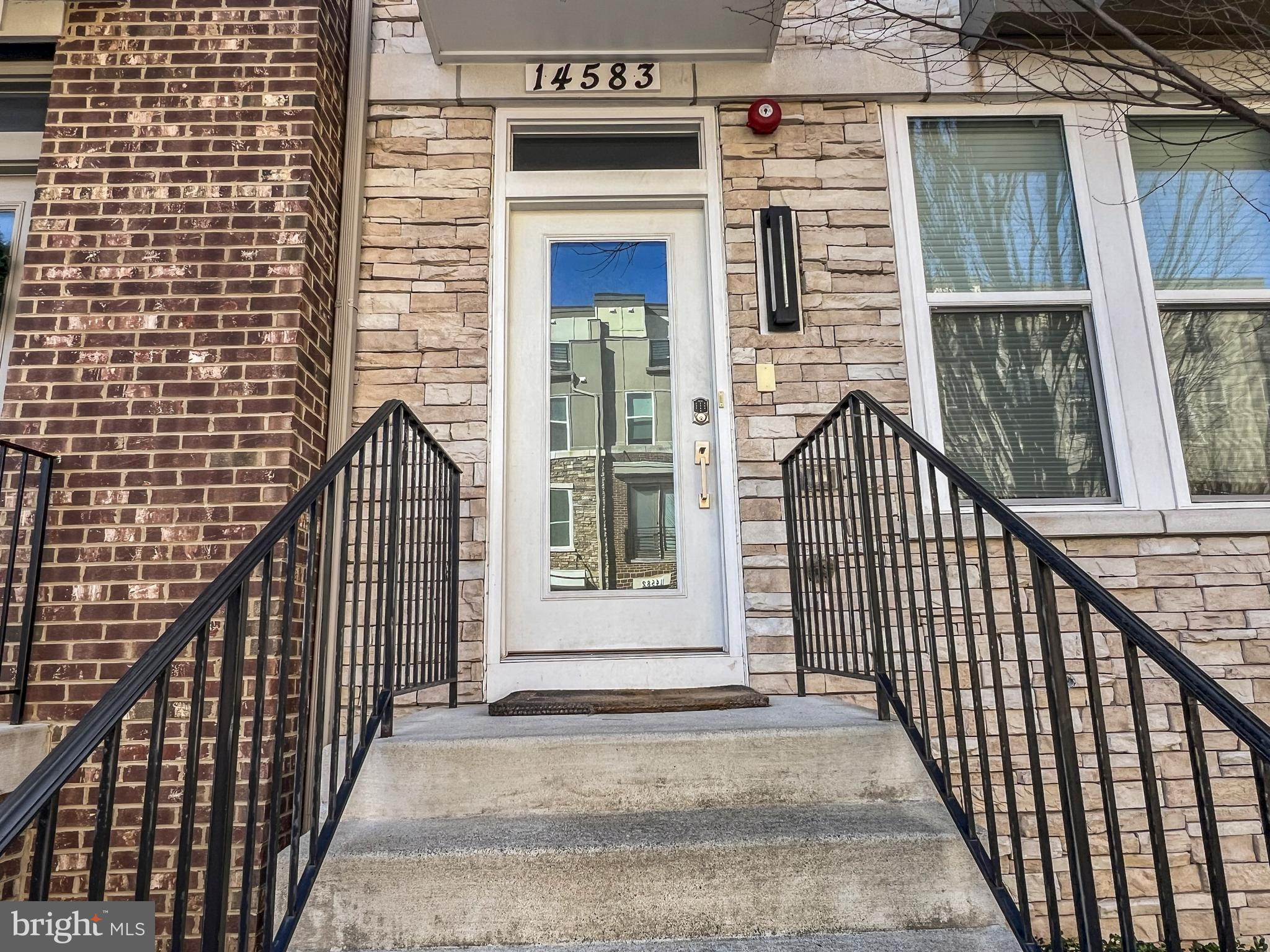 14583 LAKESTONE DRIVE