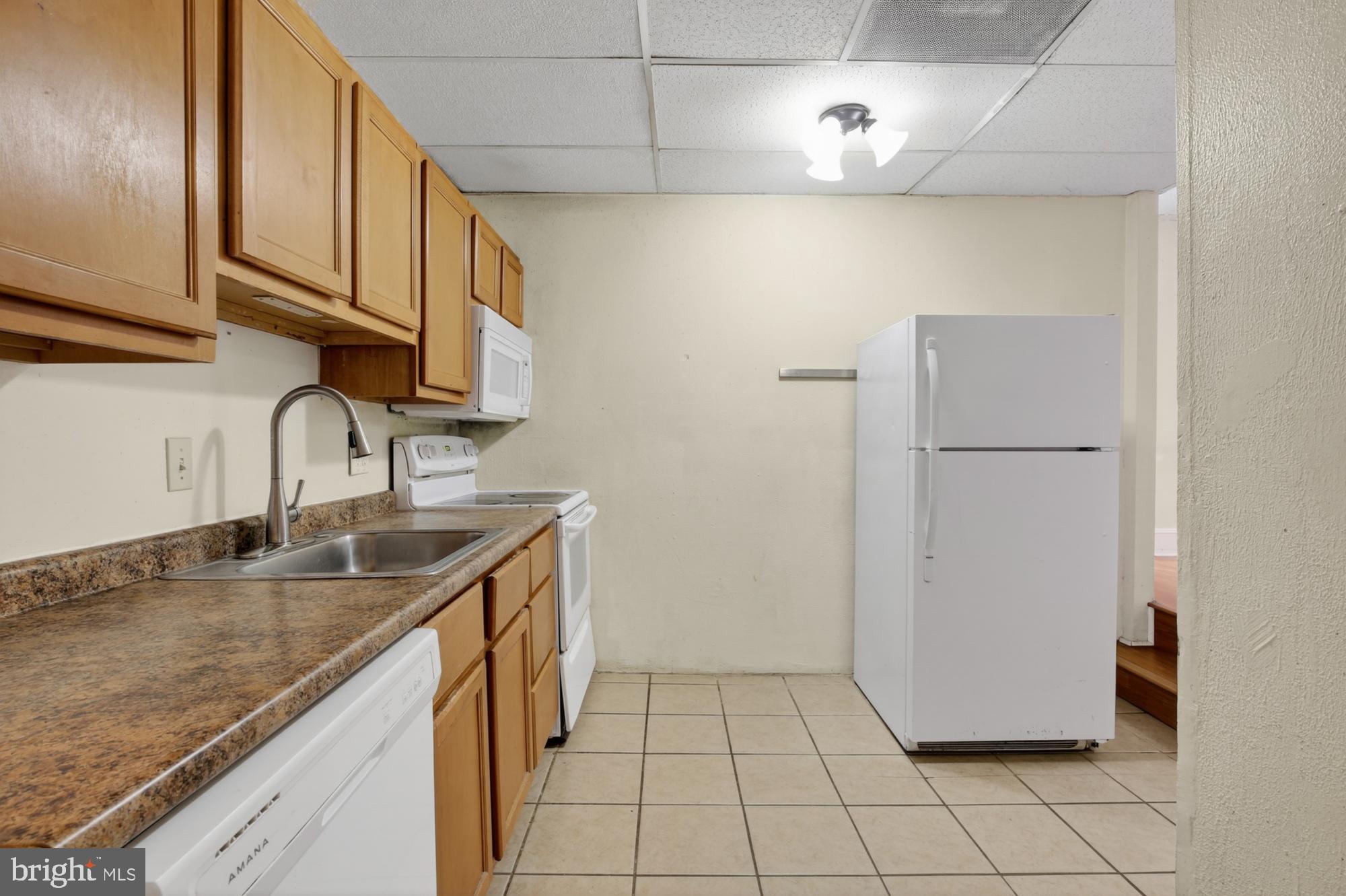 POWELTON VILLAGE - Residential Lease